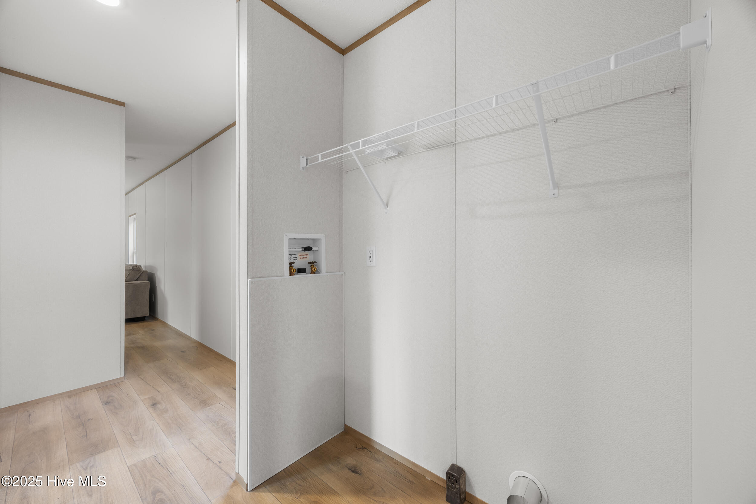 100546833 | Photo 22