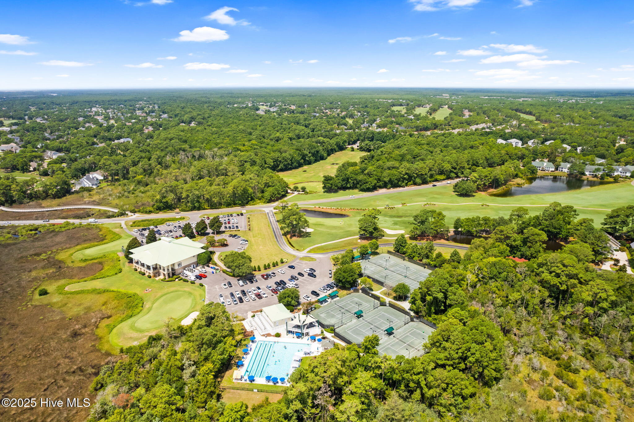 100523861 | Photo 53