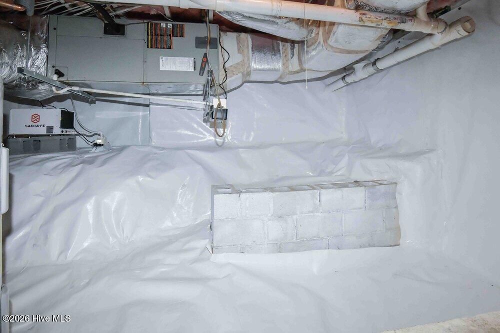 crawl space