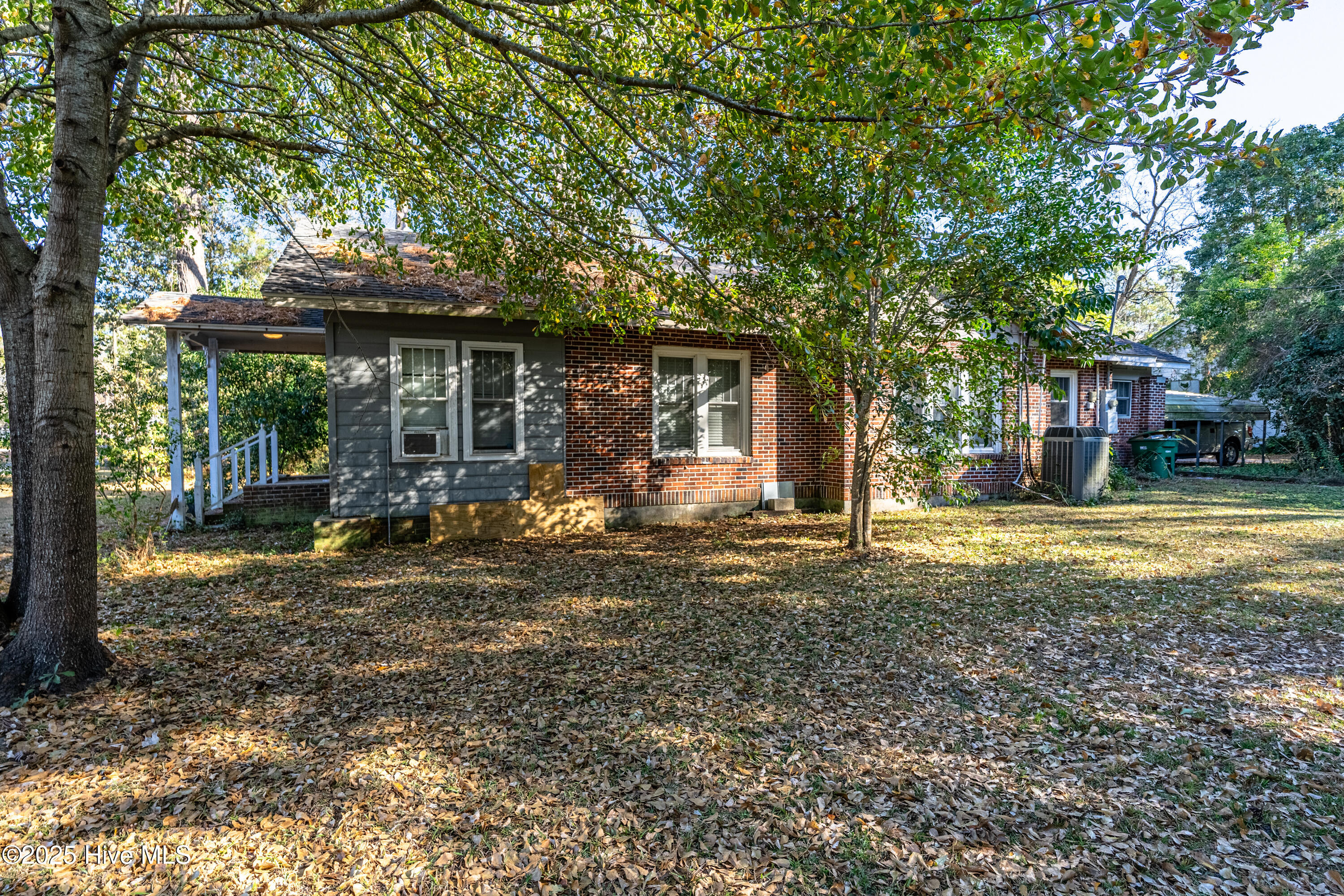 Homes for sale in Chadbourn, NC | 402 E 2nd Ave, Chadbourn, NC 28431 | MLS# 100543633