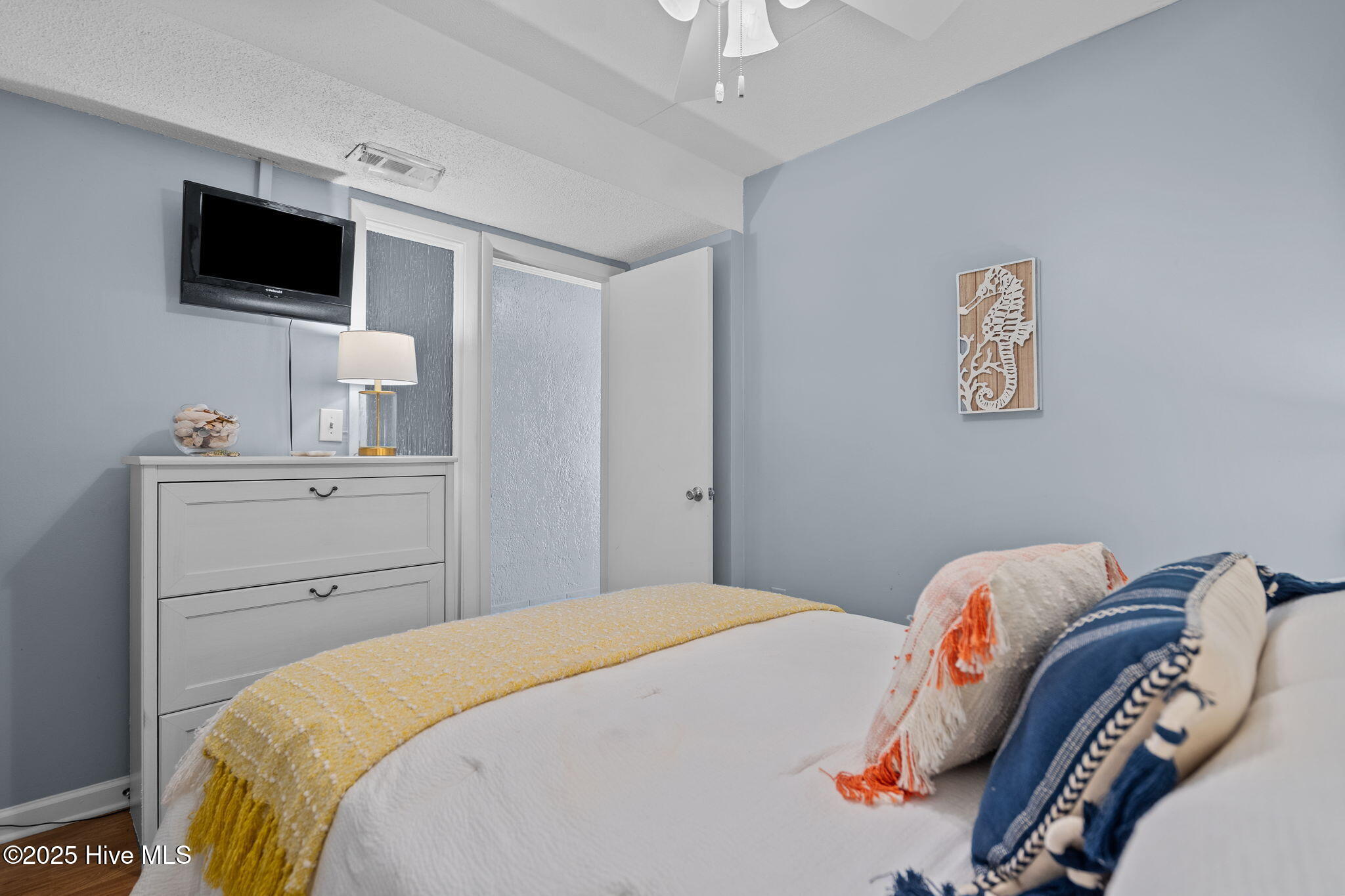 100535263 | Photo 31