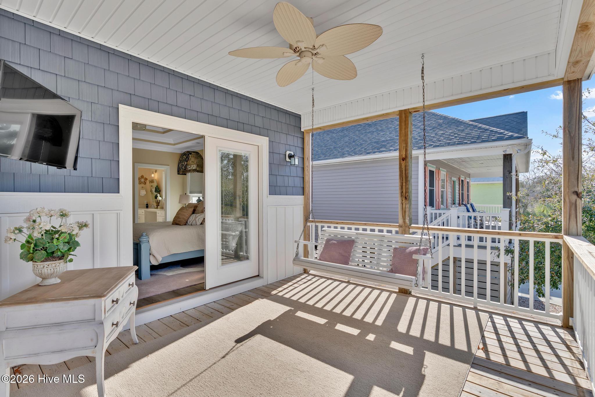 100548607 | Photo 33