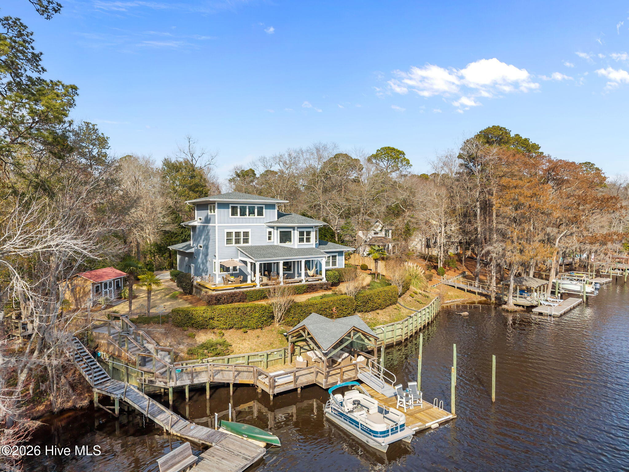 100555800 | Photo 73