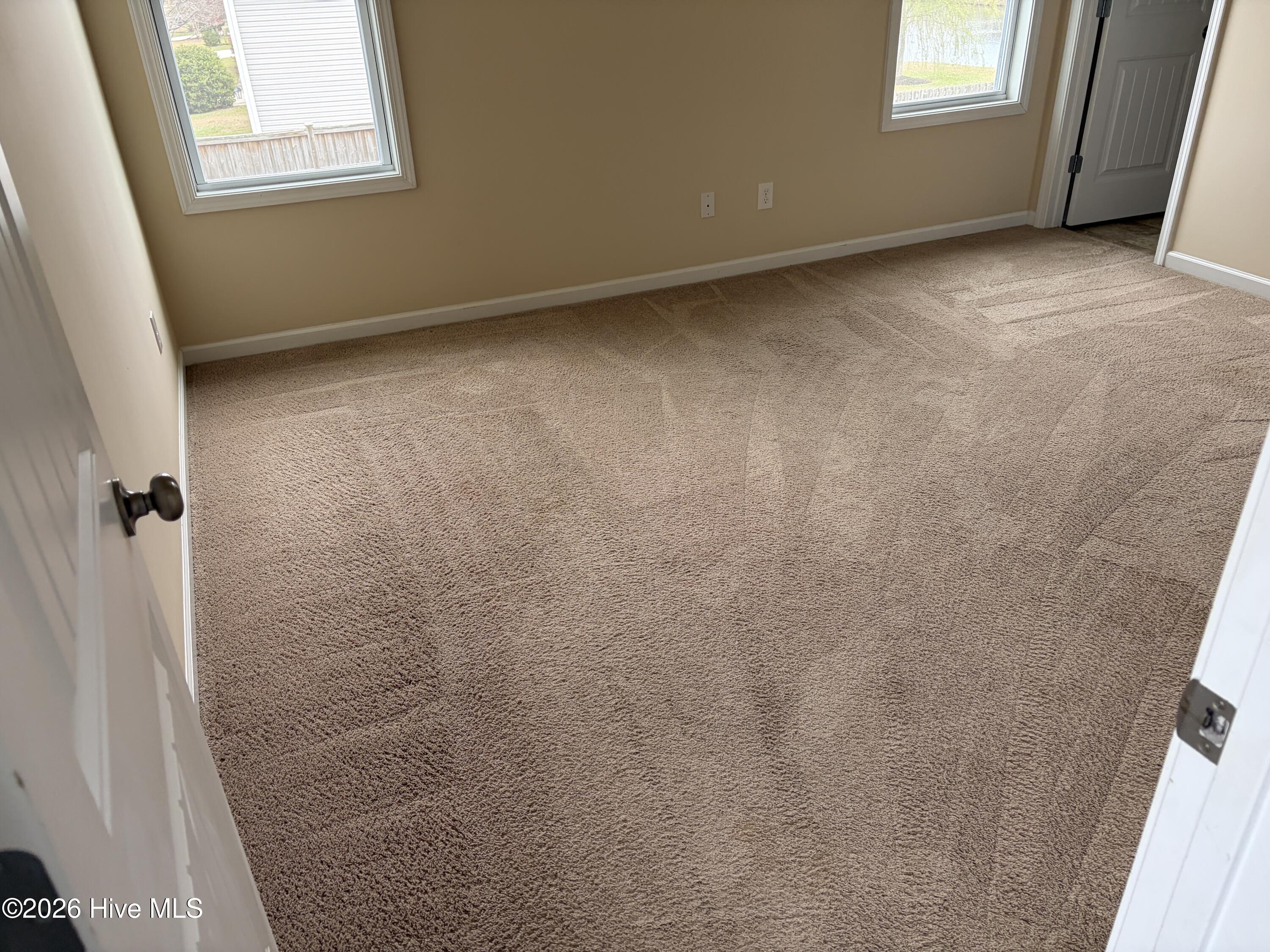 100561039 | Photo 15