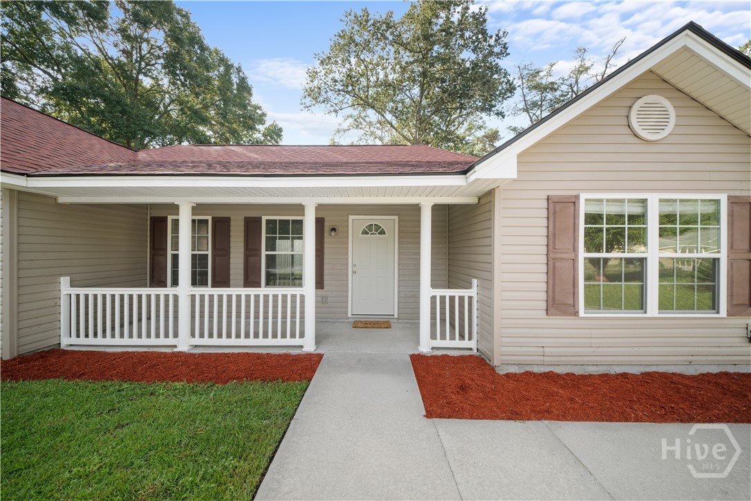 Photo 3 of Single family home for sale at 100 Front Run Pl, Pembroke, GA 31321 | MLS# SA363660 | Listing updated on 2026-10-03