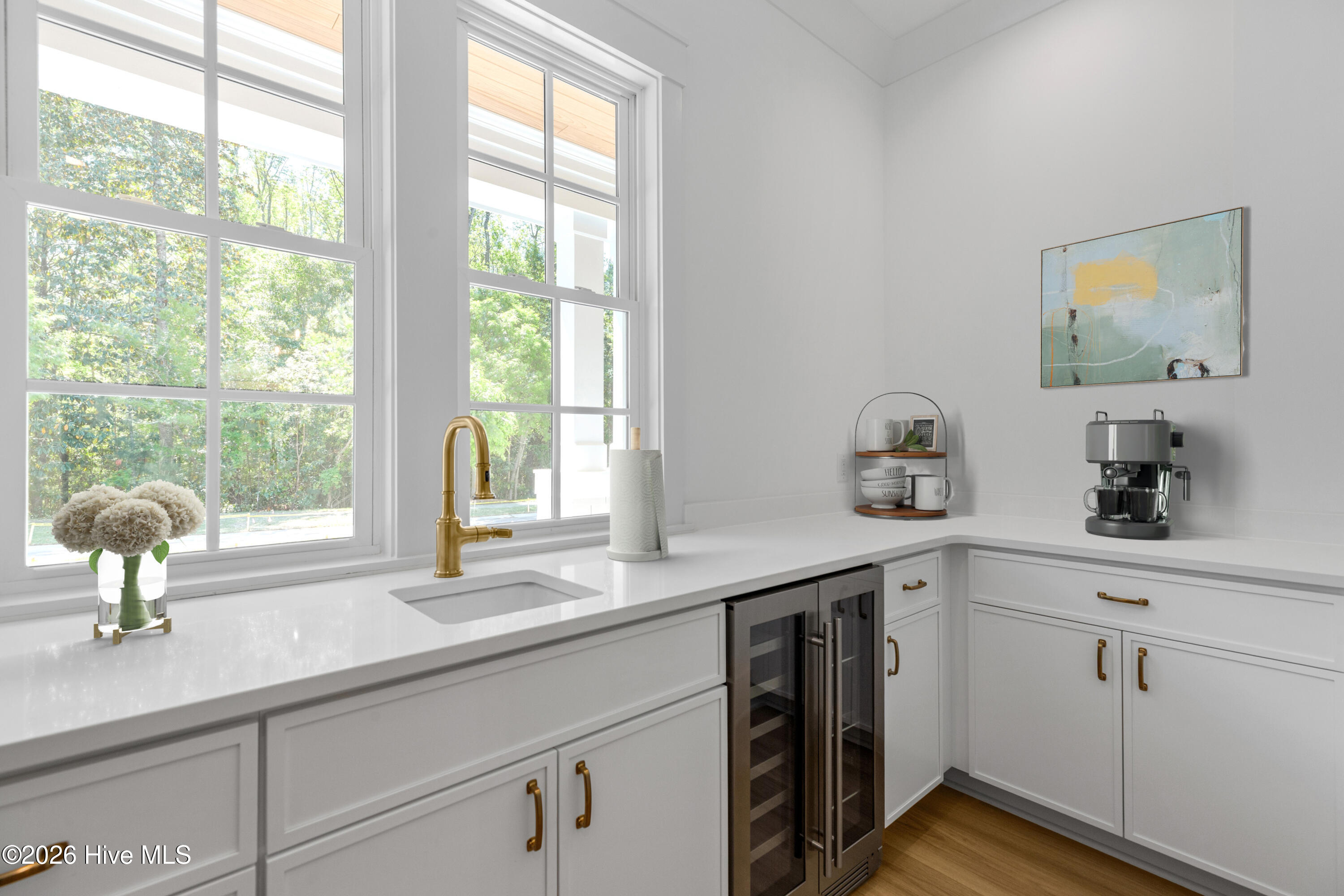 100519914 | Photo 14