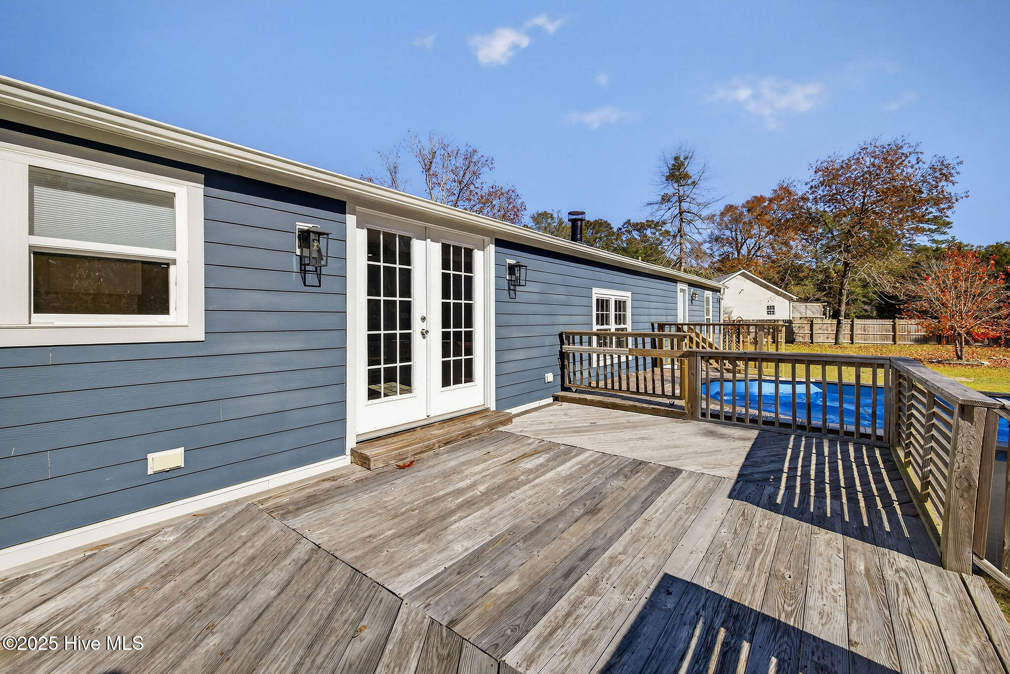 100540799 | Photo 41