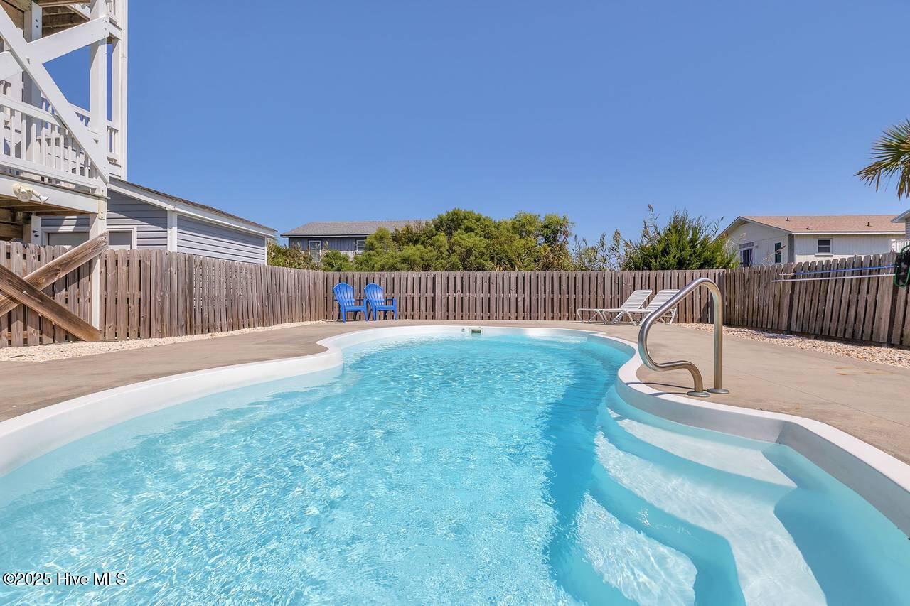 100543948 | Photo 69