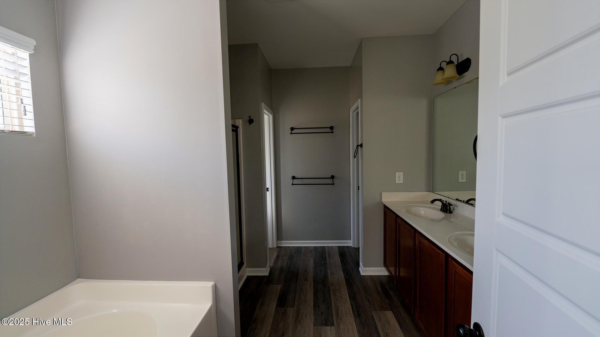 100545040 | Photo 12