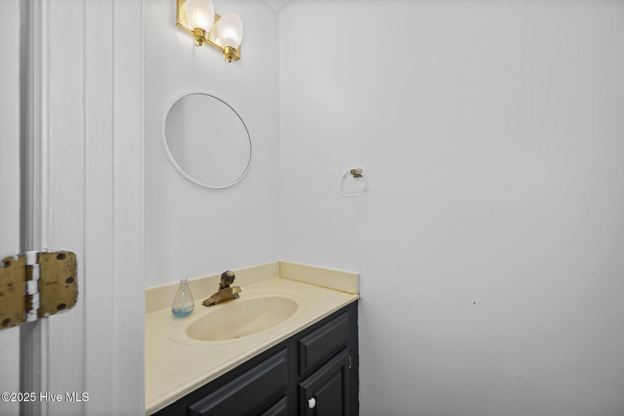 100545145 | Photo 52