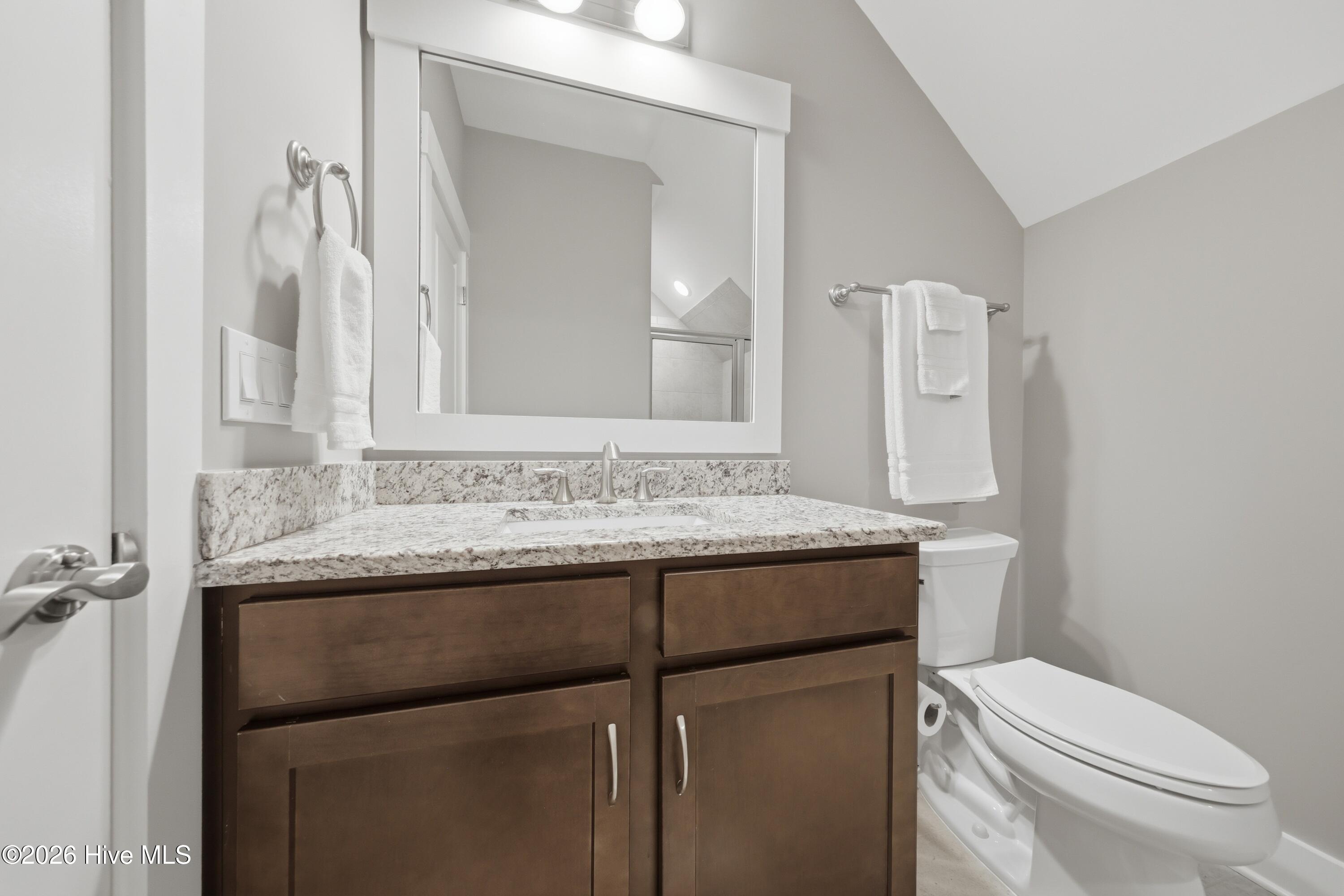 100569596 | Photo 51