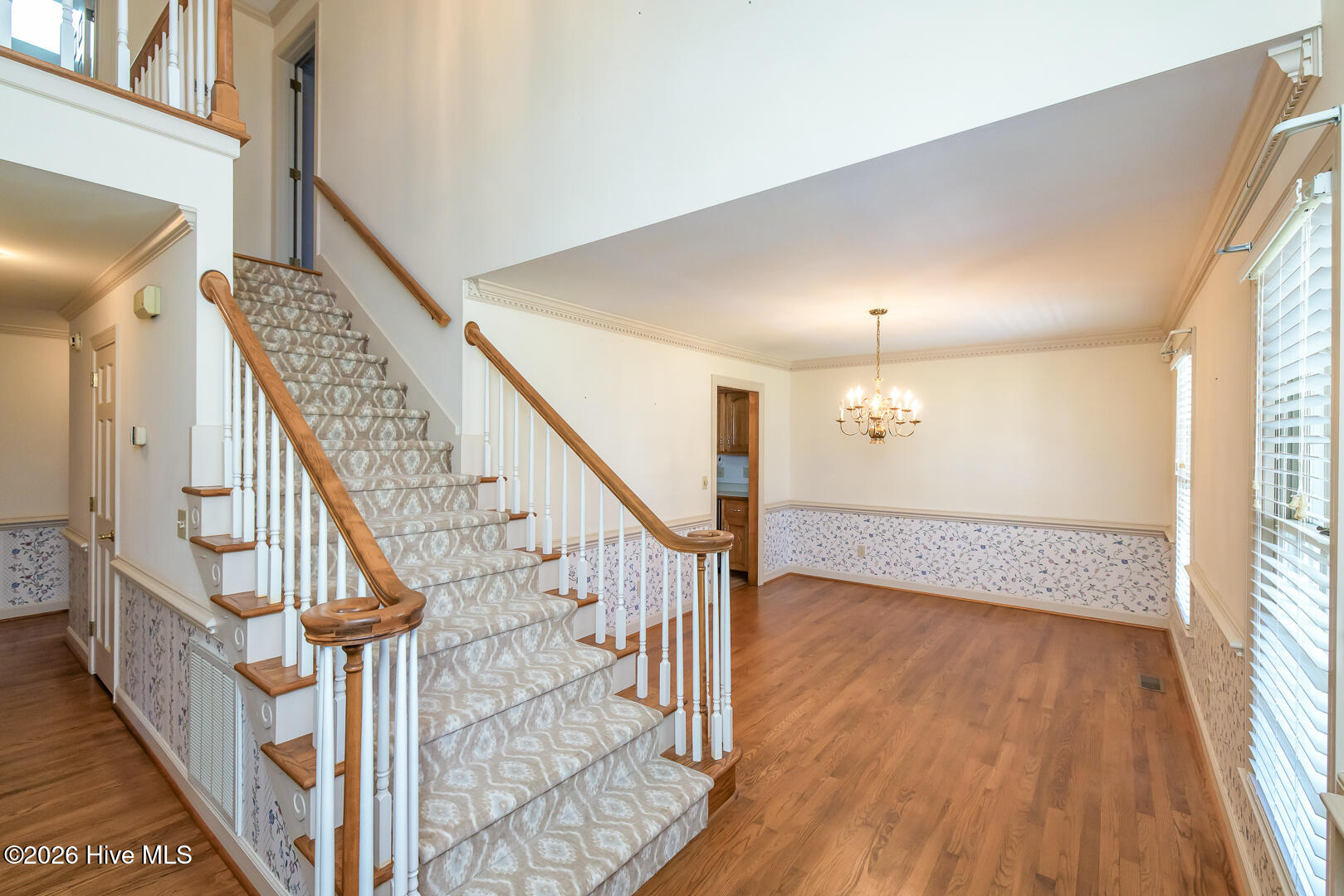 100570429 | Photo 20