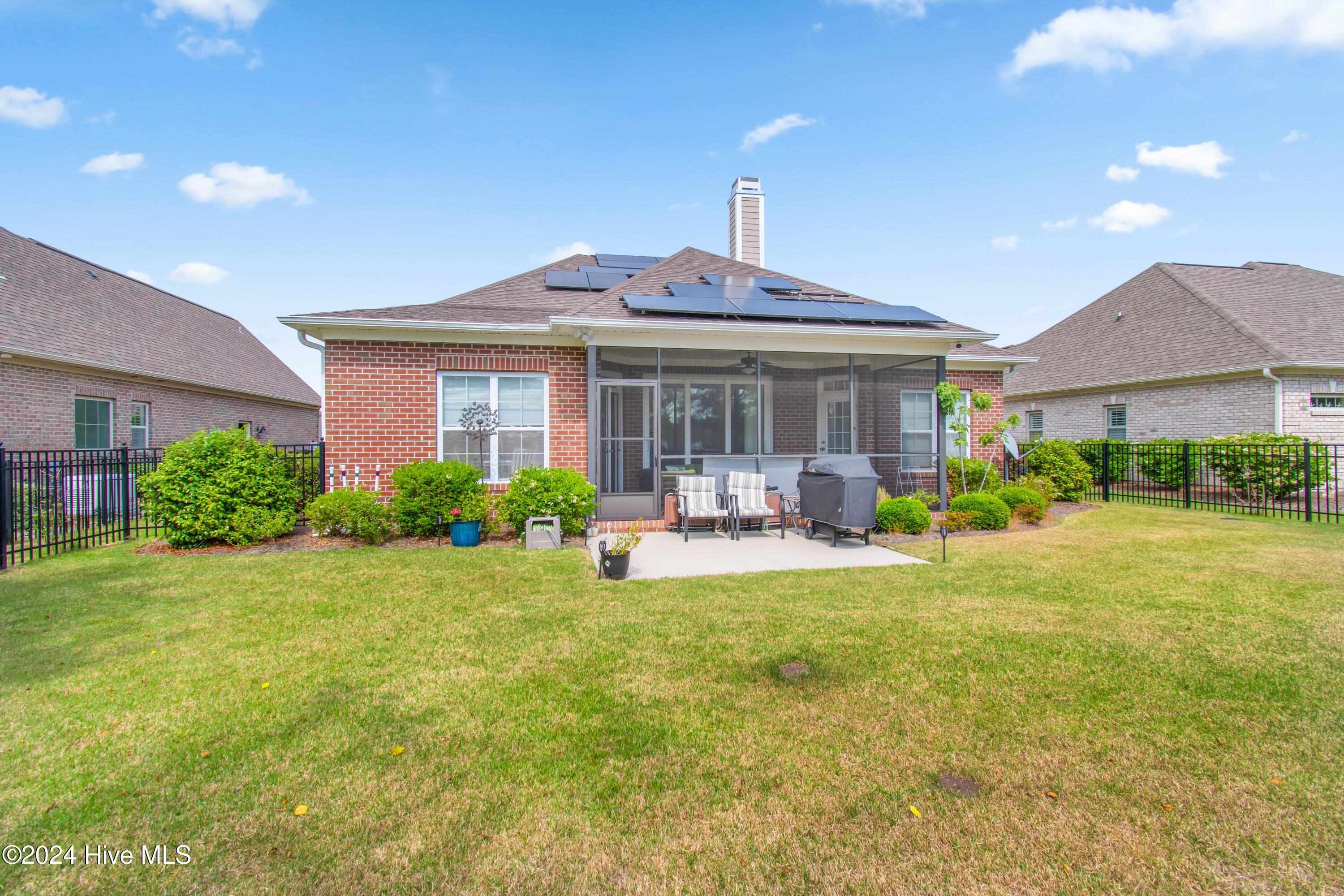 100540669 | Photo 40