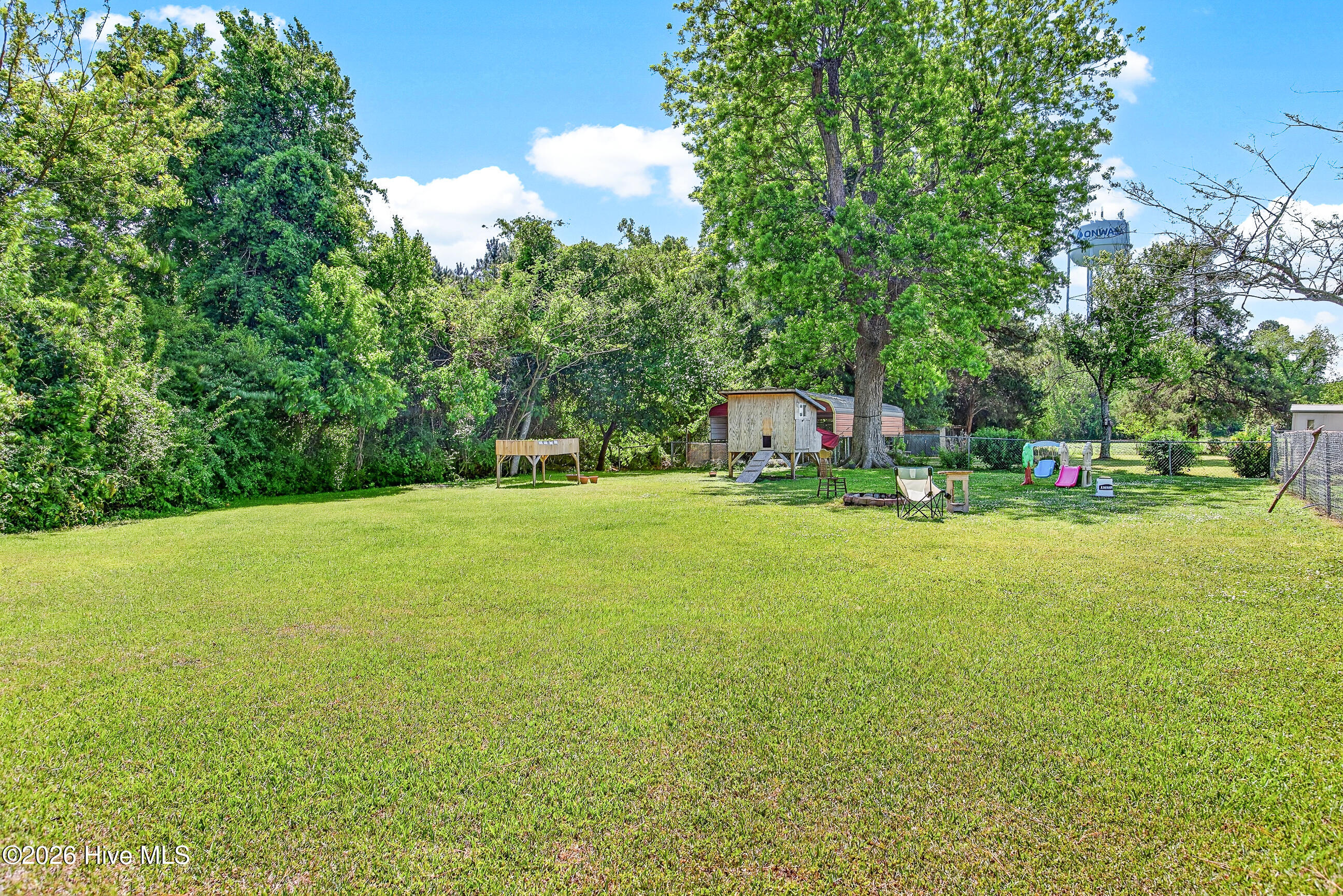 100569651 | Photo 21