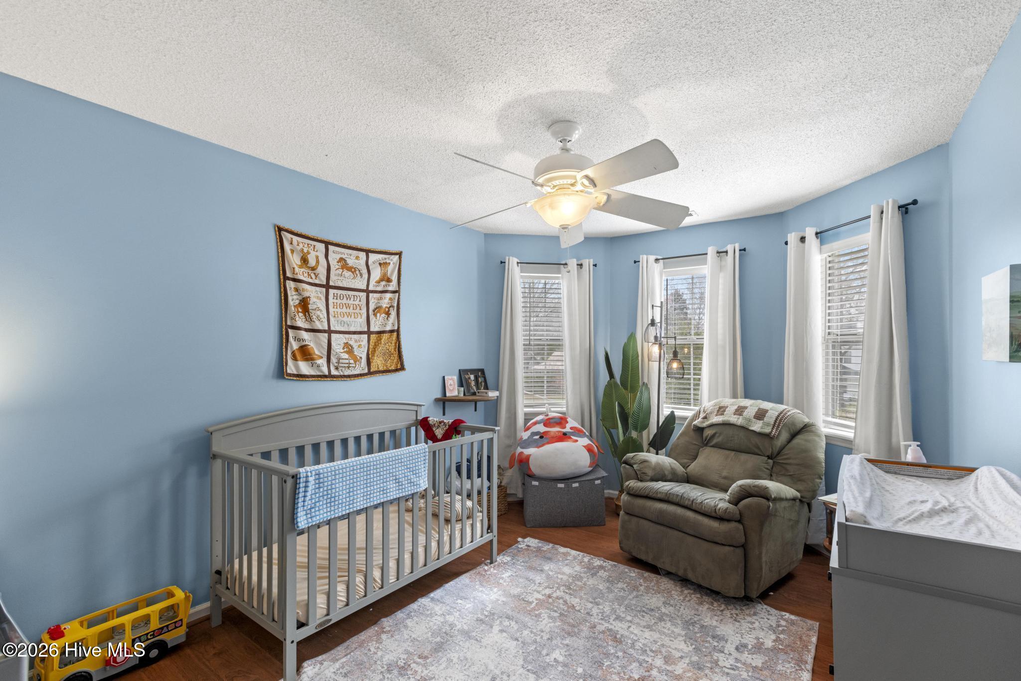 100560413 | Photo 20