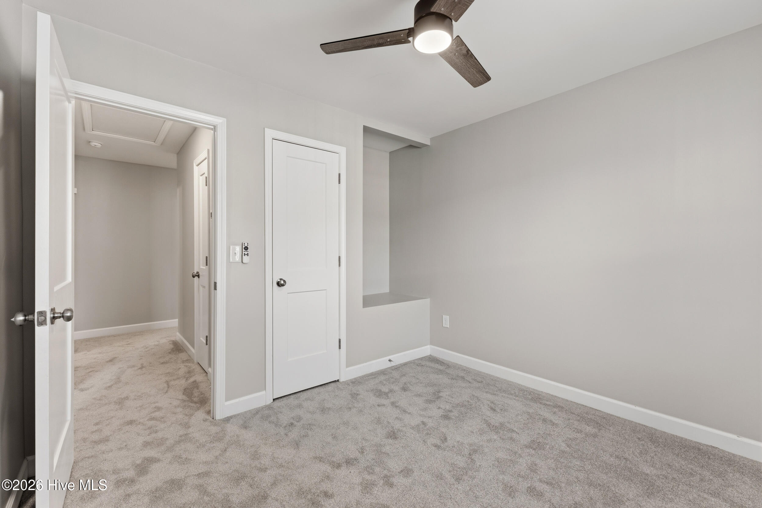 100558693 | Photo 25