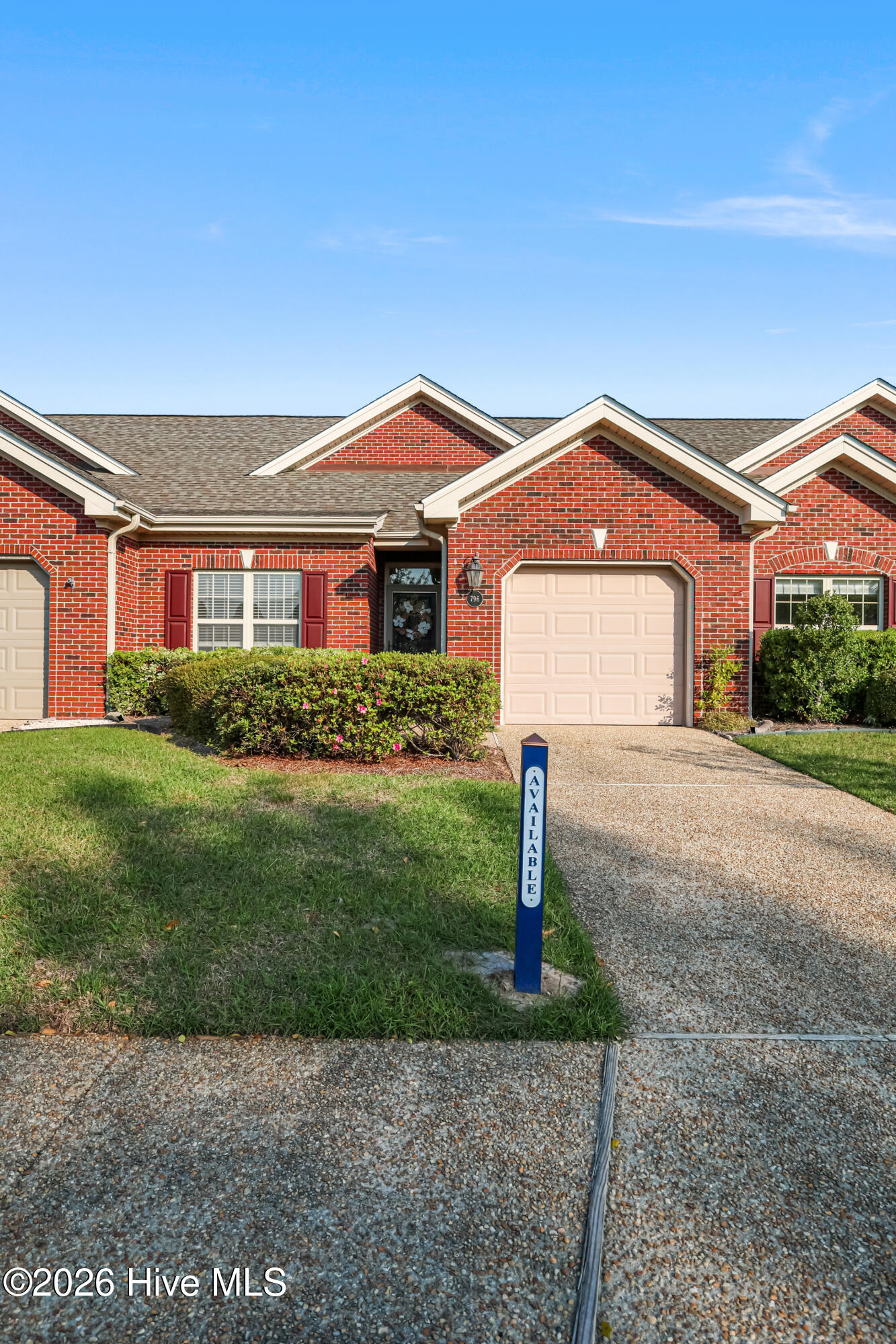 100552325 | Photo 29