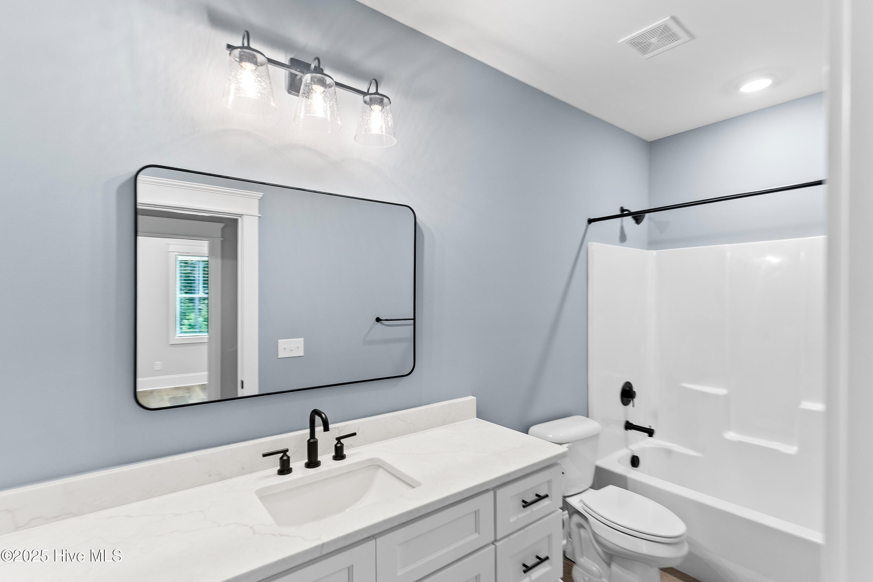 100526022 | Photo 37