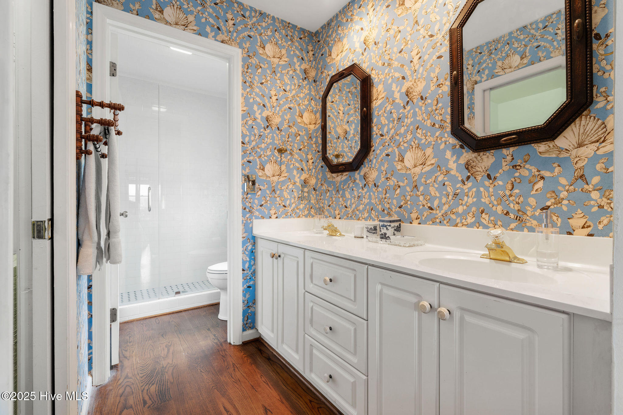 100510595 | Photo 14