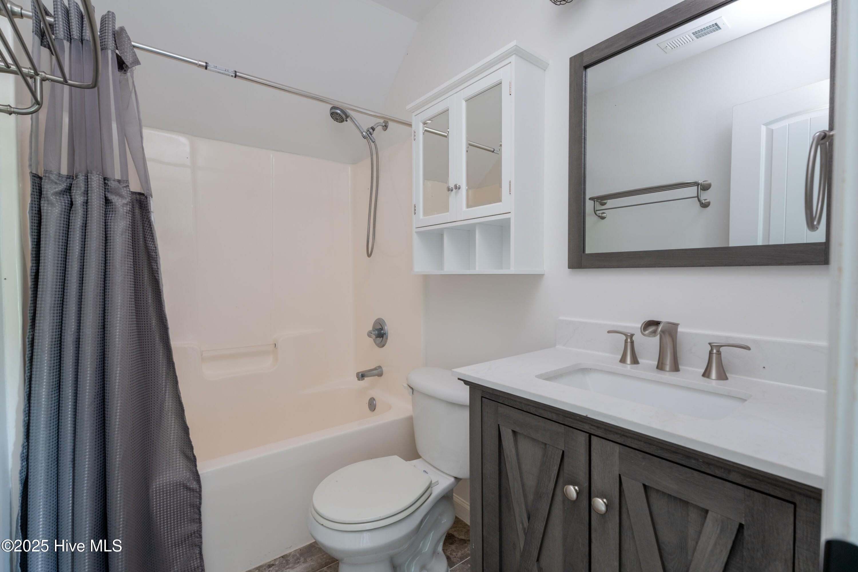 100536355 | Photo 17