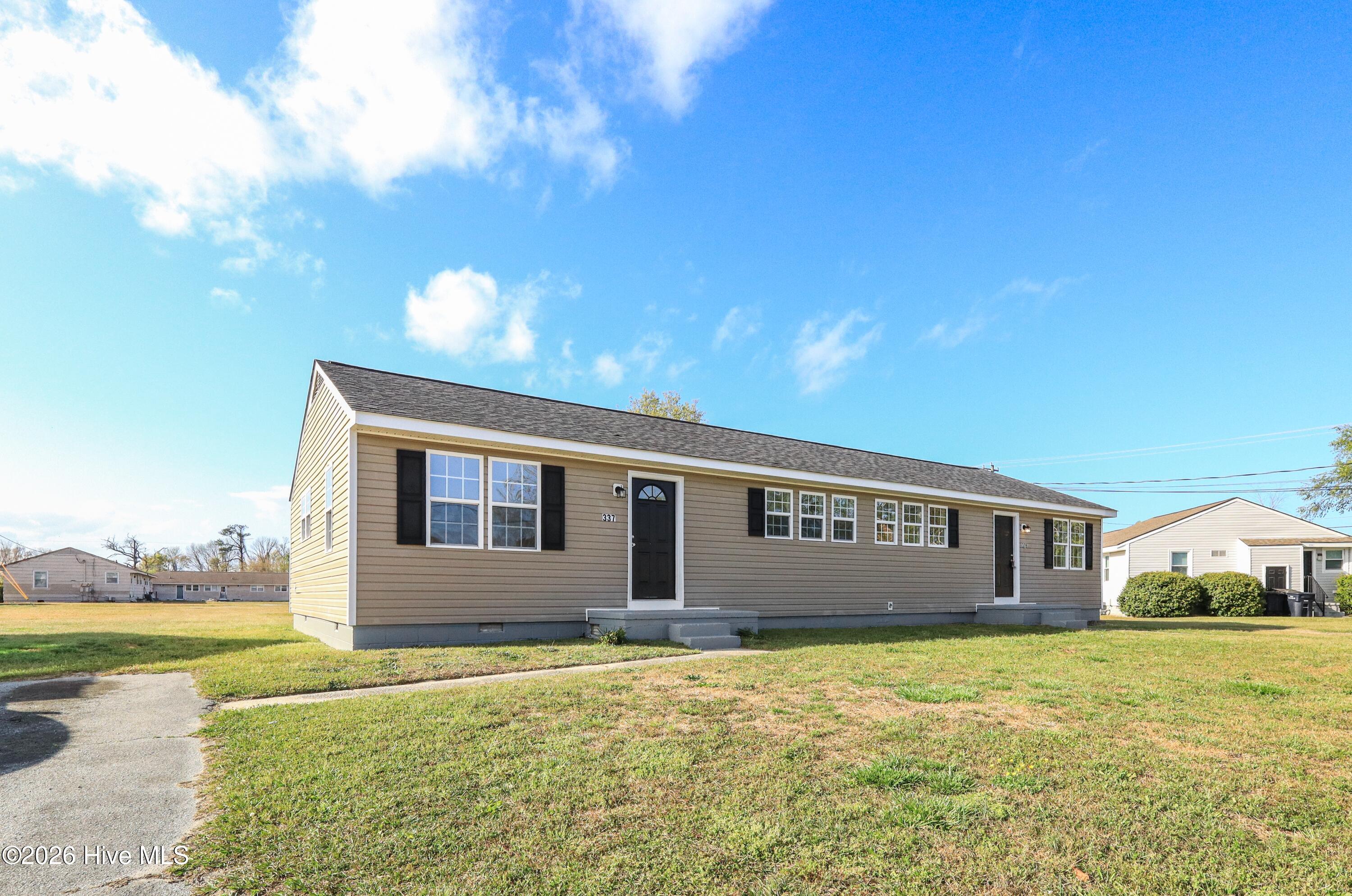 100563835 | Photo 21