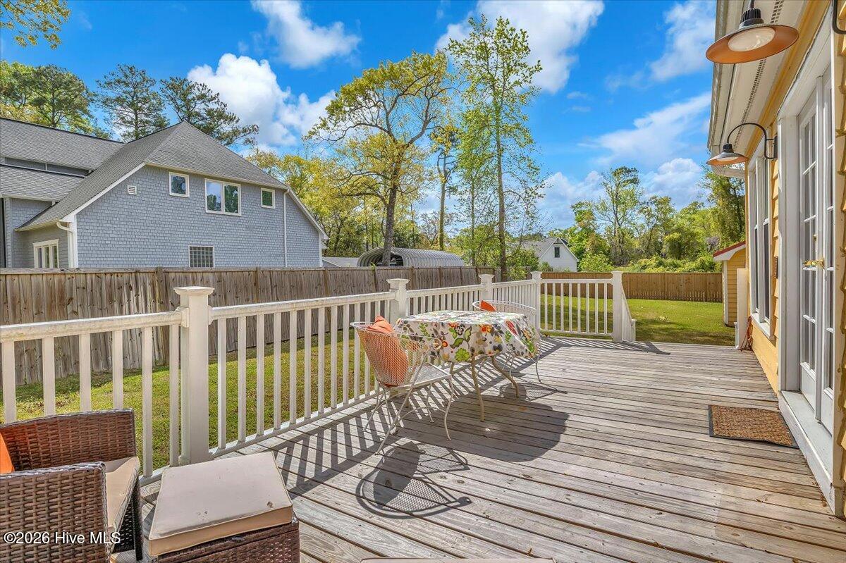 100565591 | Photo 71