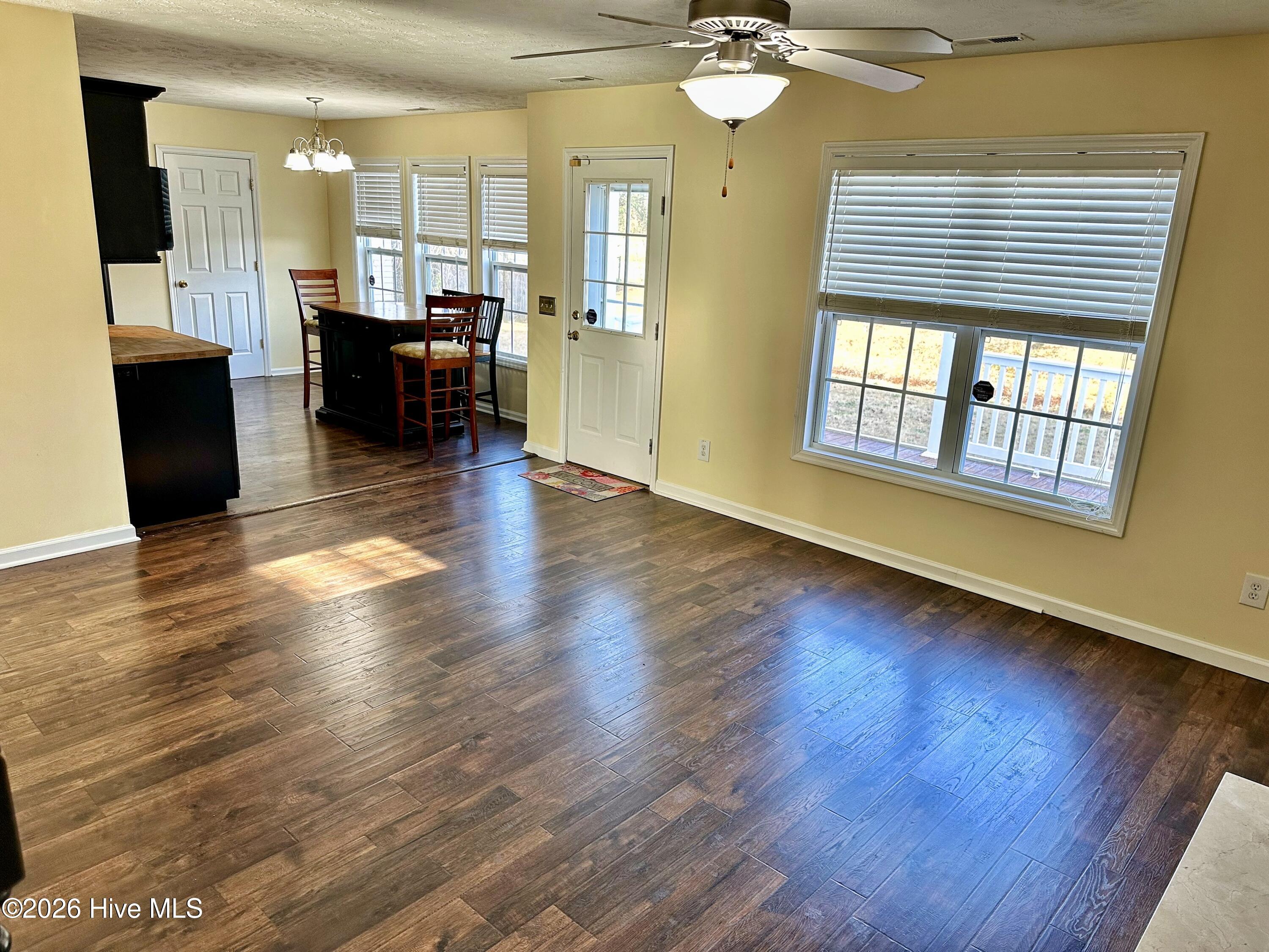 100552707 | Photo 17