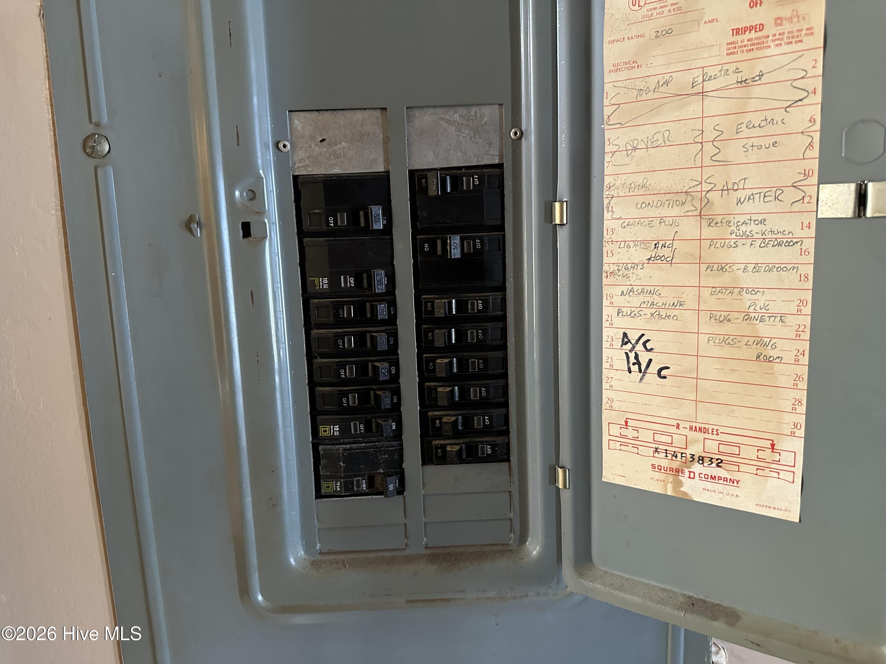 100556421 | Photo 19