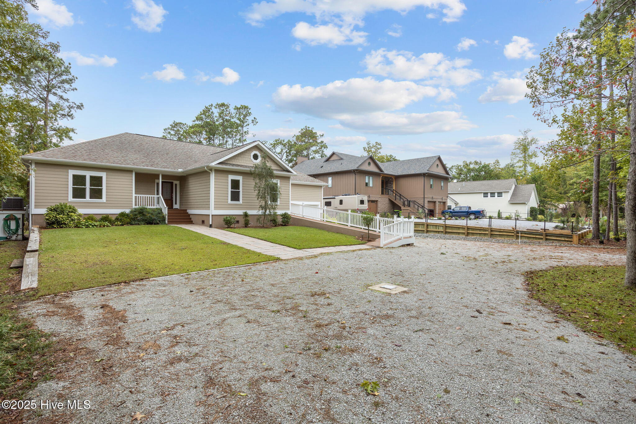 402 Whittaker Point Road,Oriental