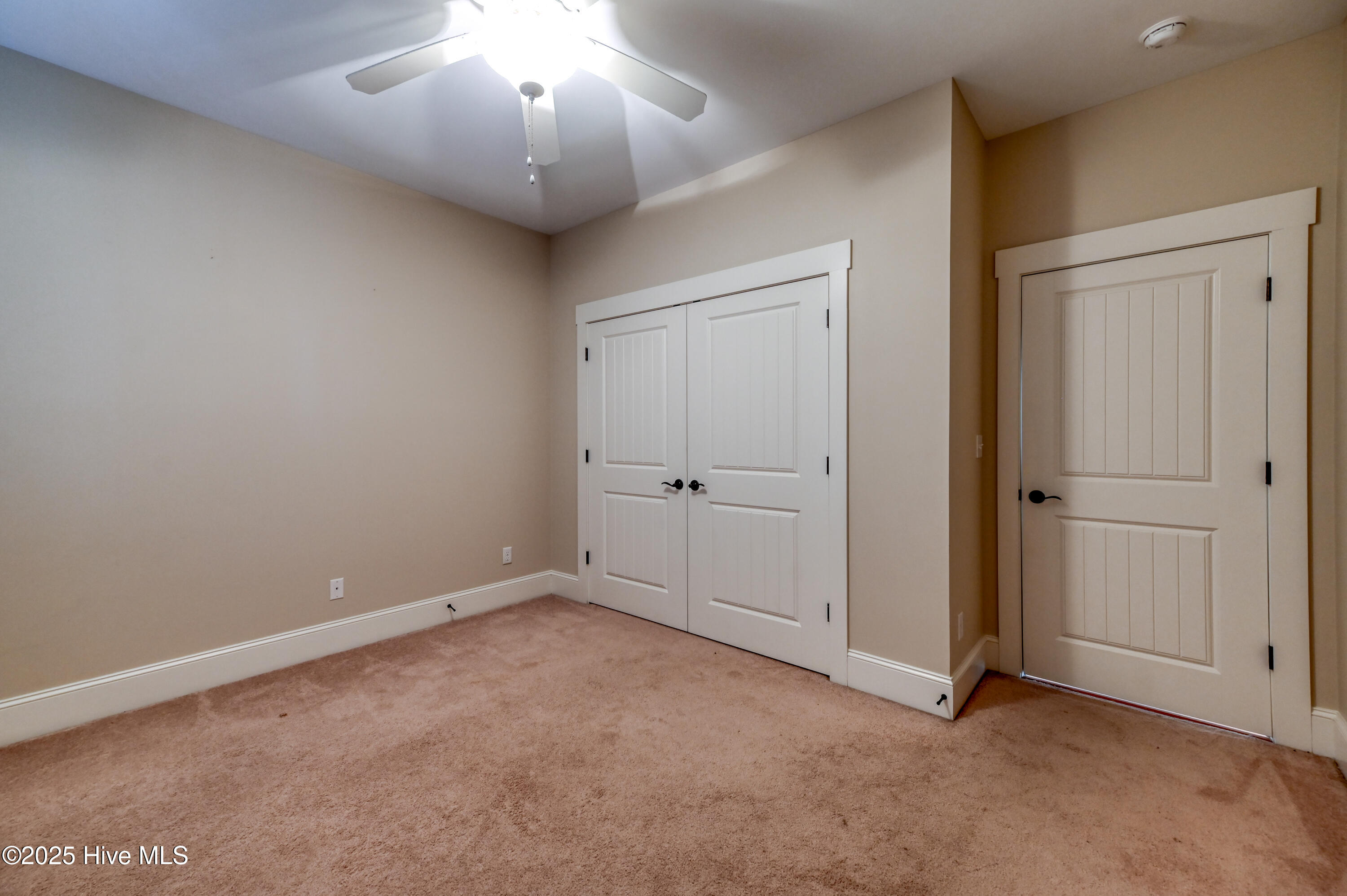 100487602 | Photo 26