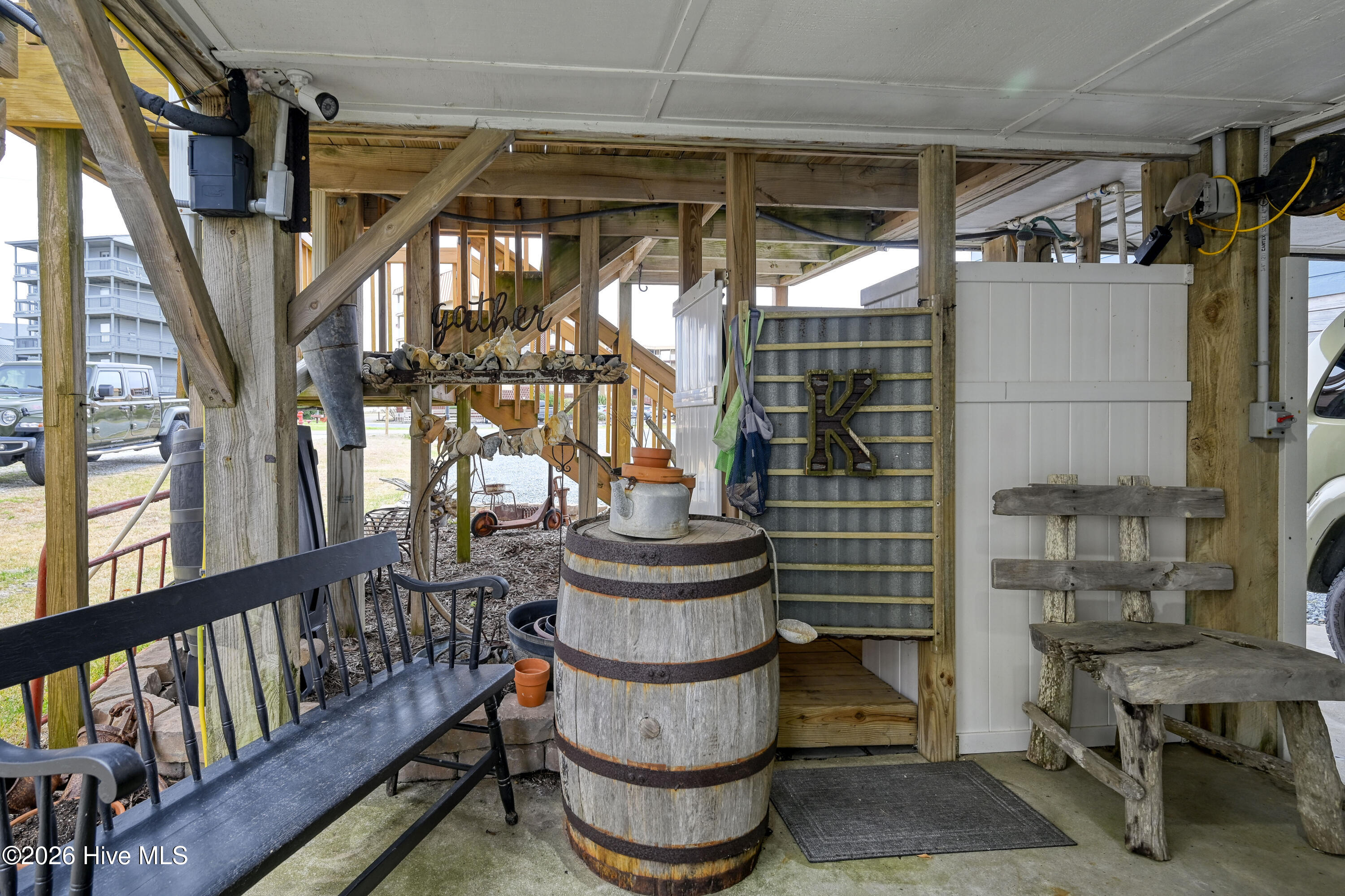 100558069 | Photo 66