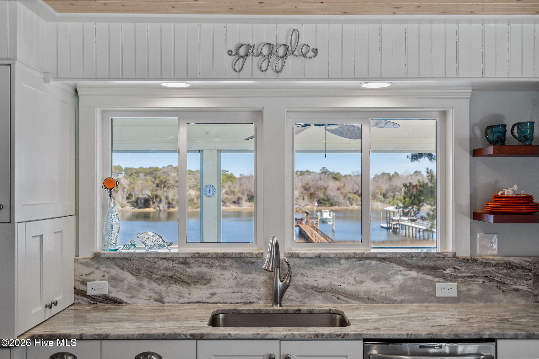 100555444 | Photo 28