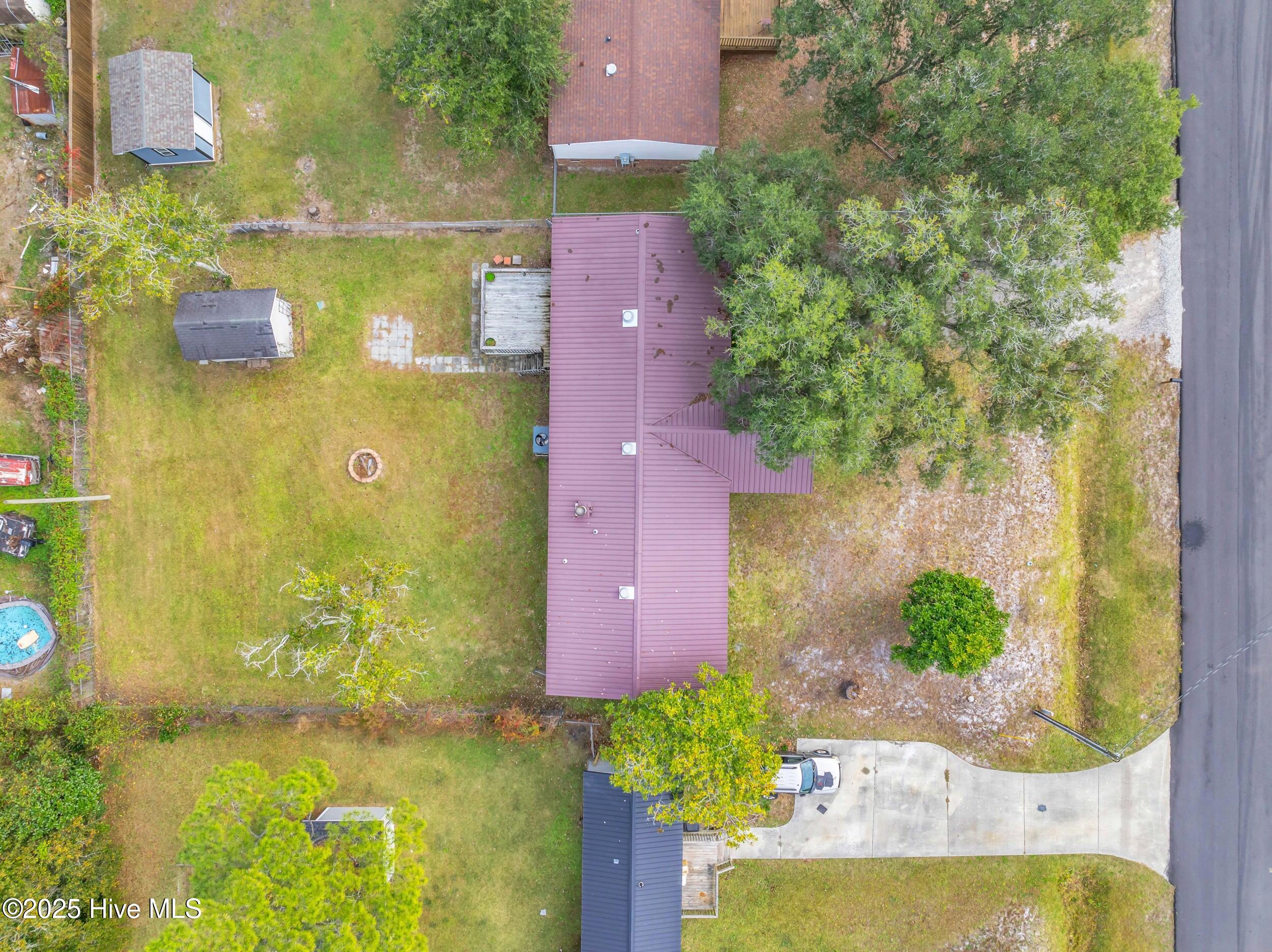 100543883 | Photo 51