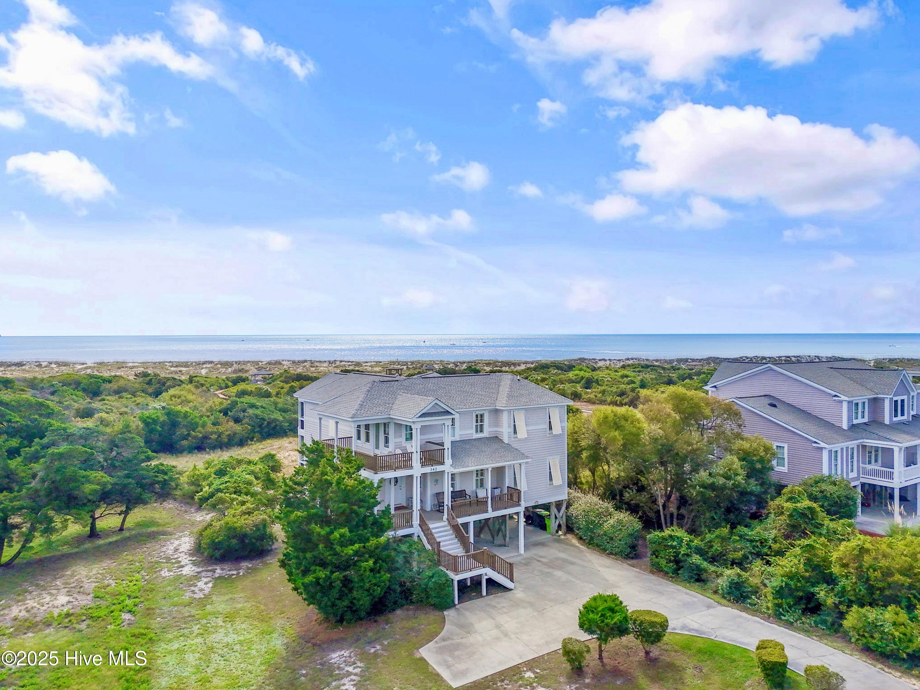 100536702 | Photo 40