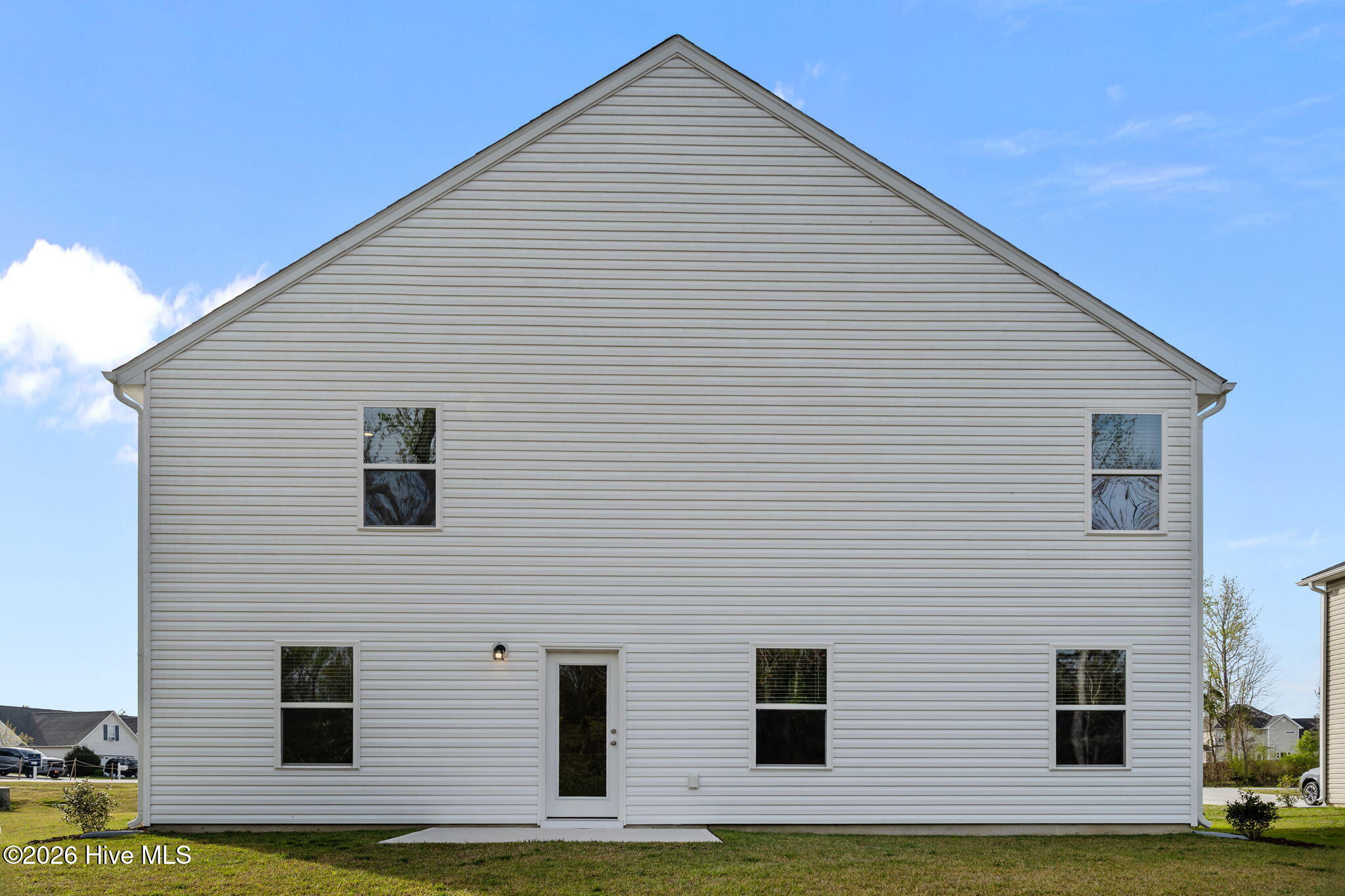 100561860 | Photo 36