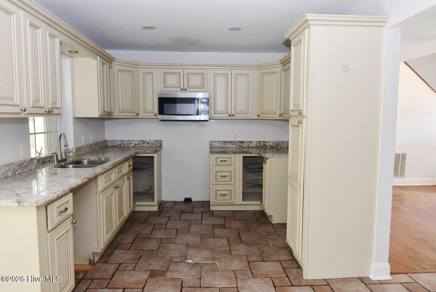 104 Brenton Place, Jacksonville, NC 28540 – photo 7: Kitchen 1