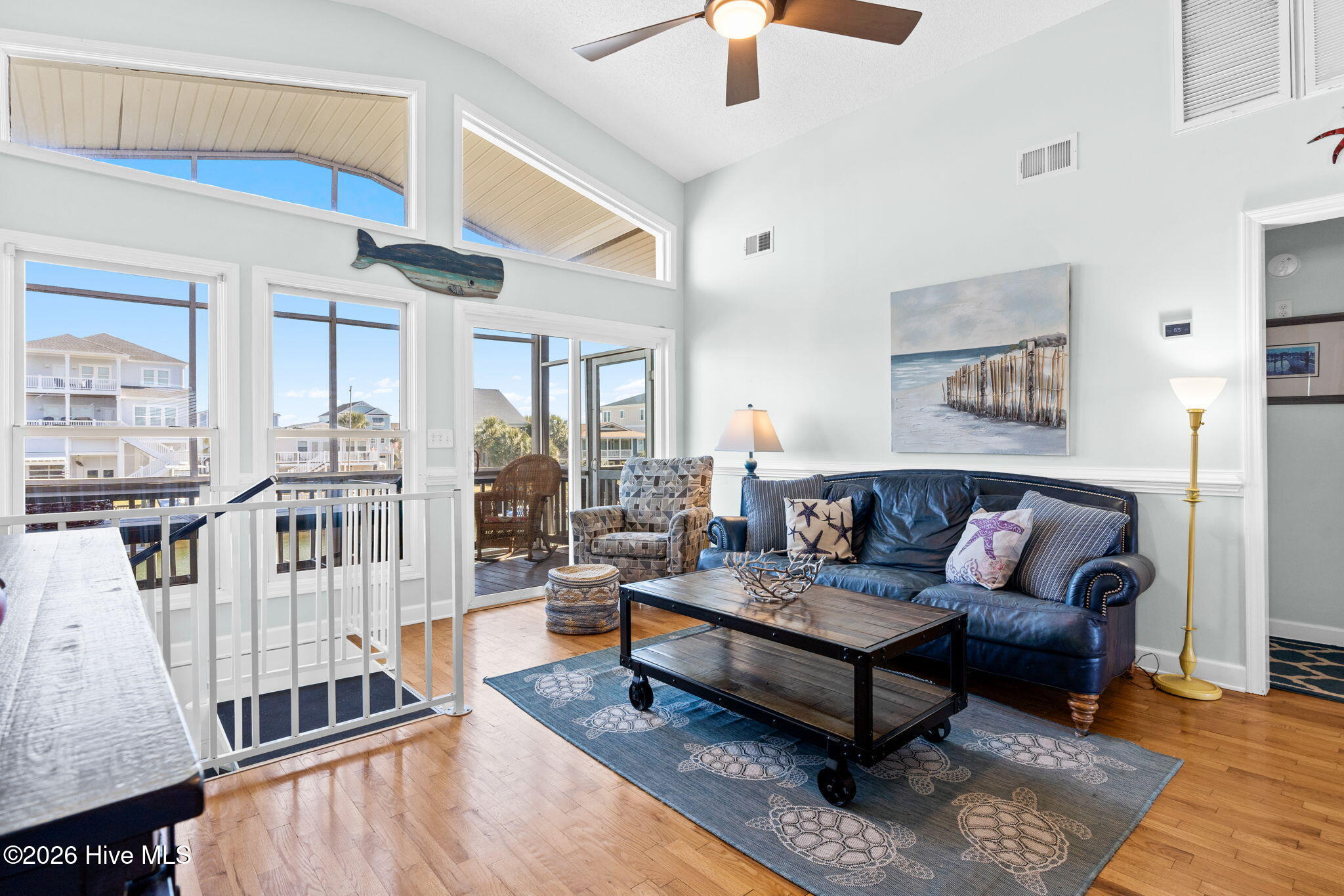 100549664 | Photo 18