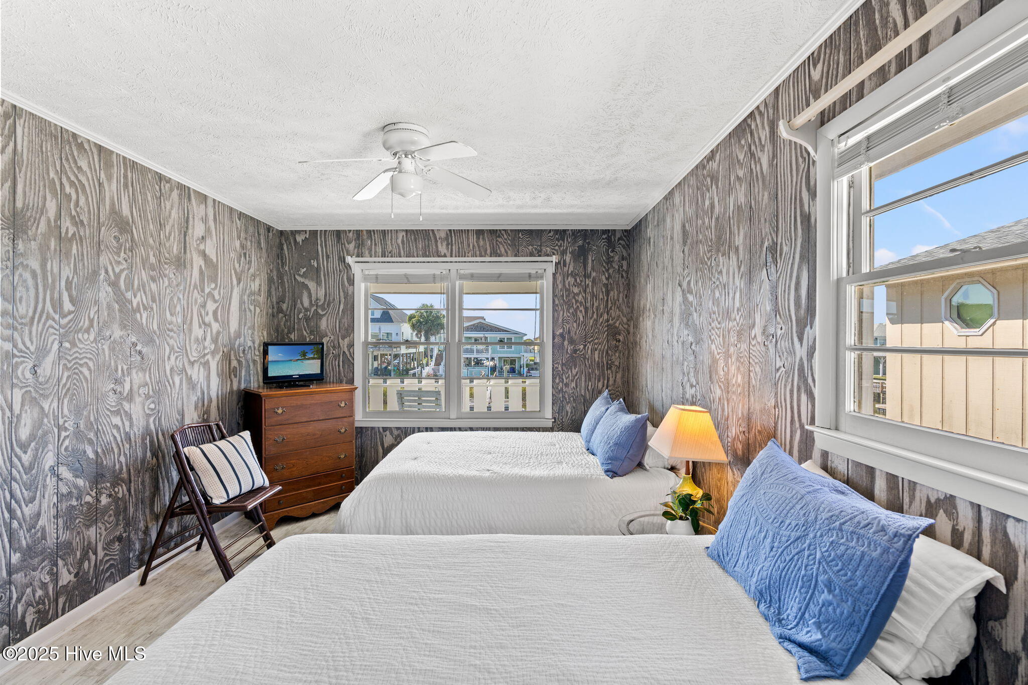 100537501 | Photo 29