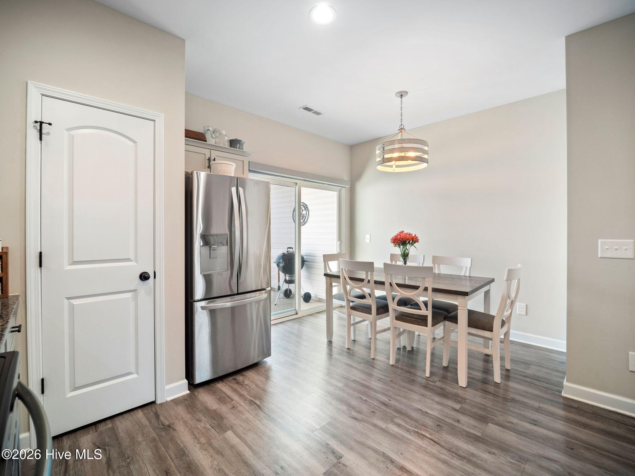 100569954 | Photo 18