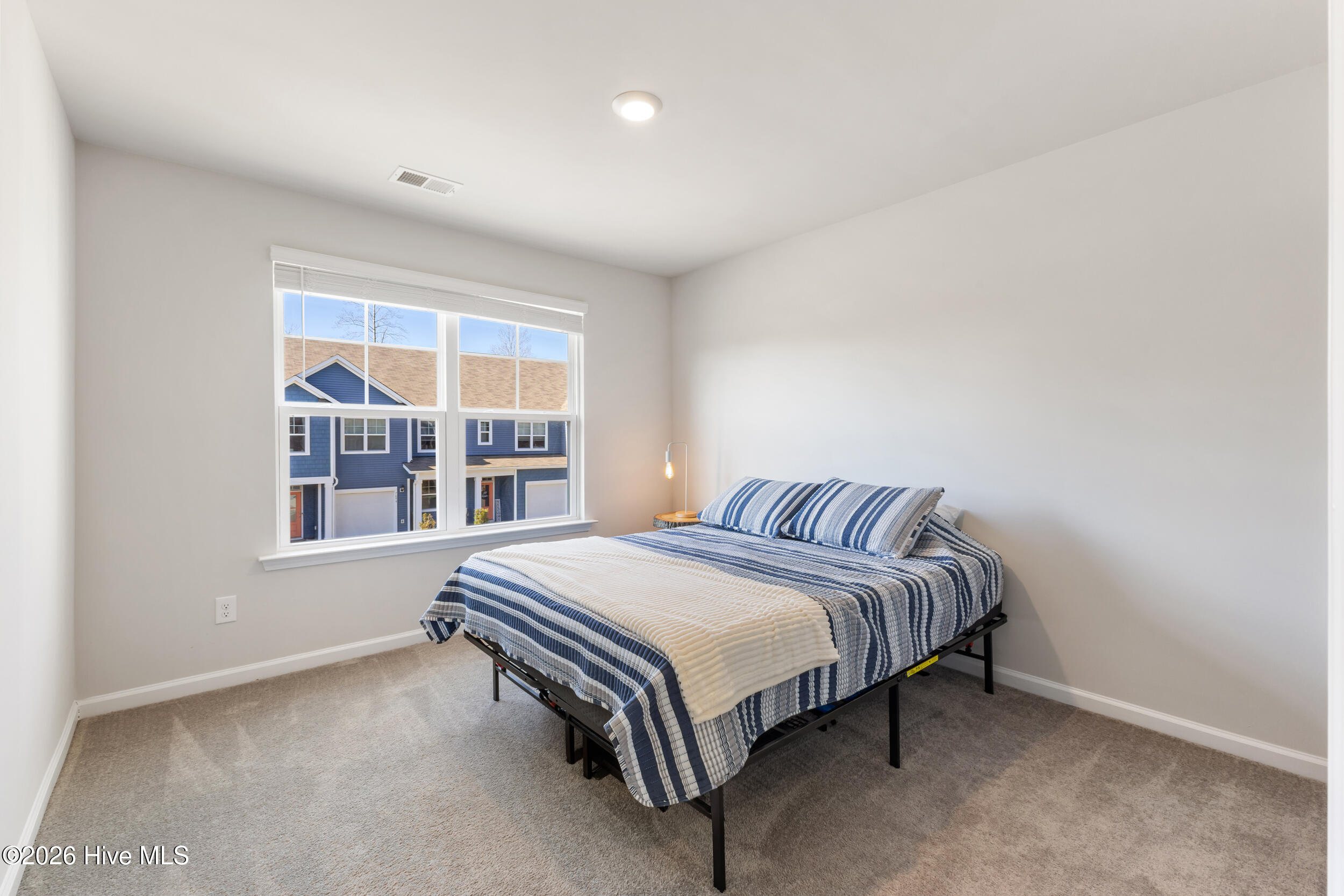 100553335 | Photo 19