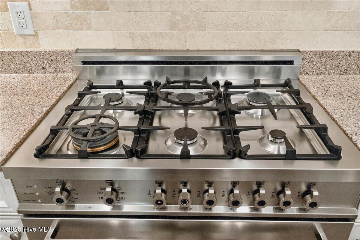 100530604 | Photo 94