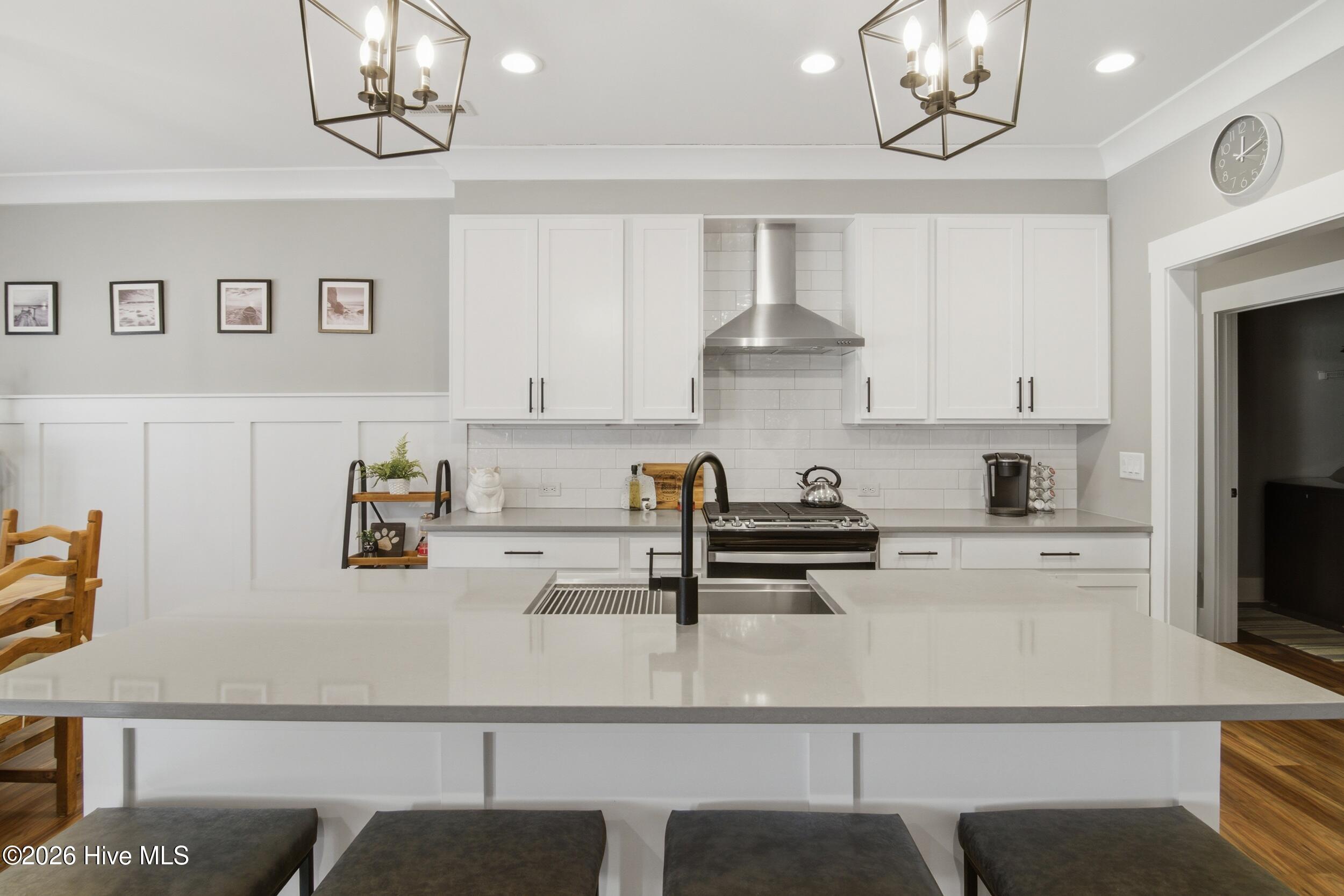 100551617 | Photo 14