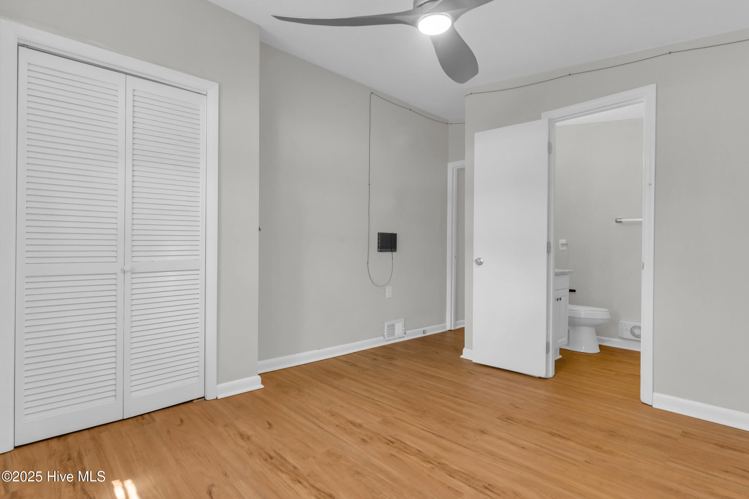 100532133 | Photo 37