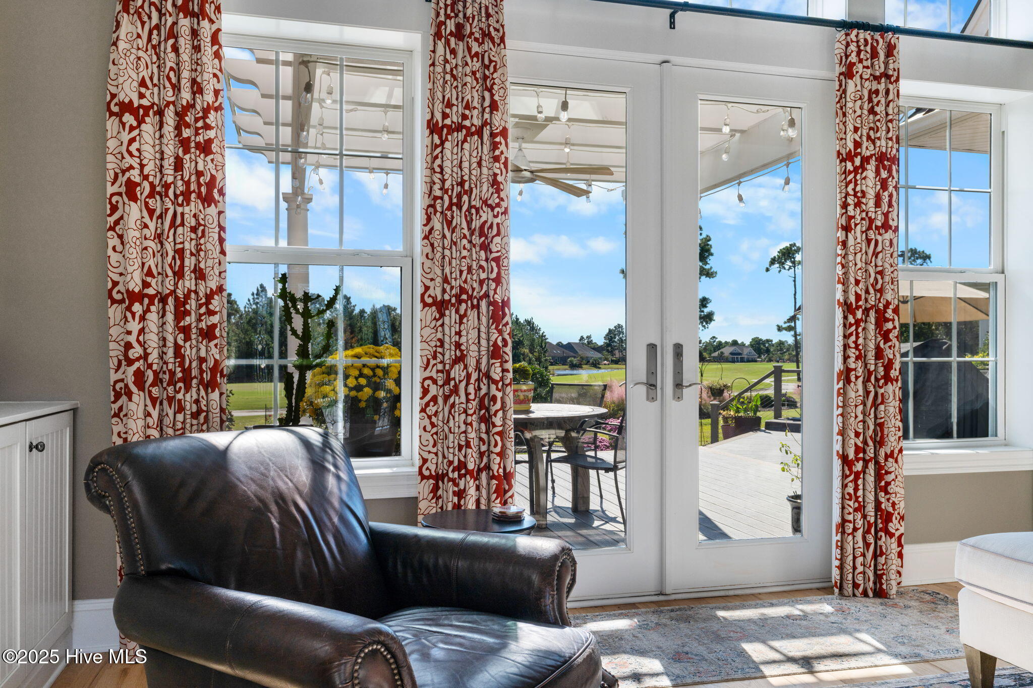 100544684 | Photo 62