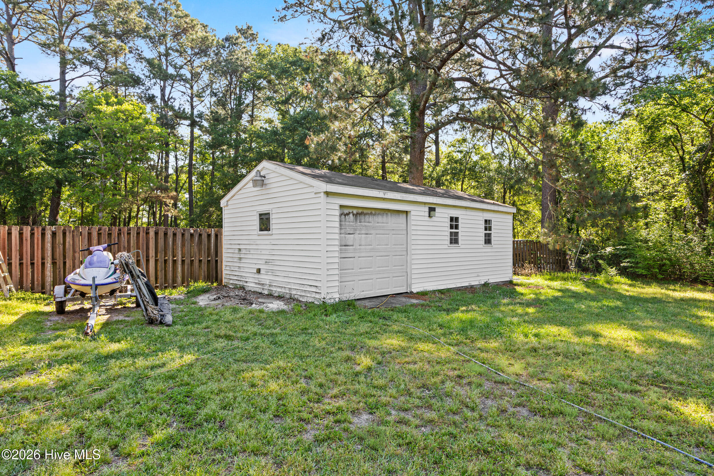 100567954 | Photo 32