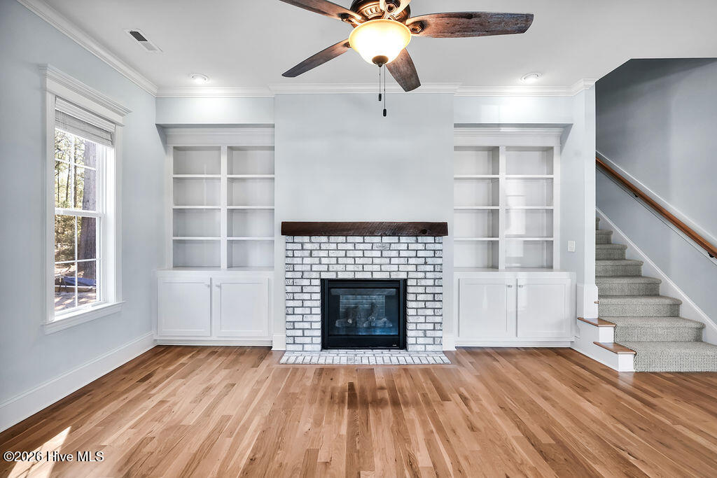 100566993 | Photo 10