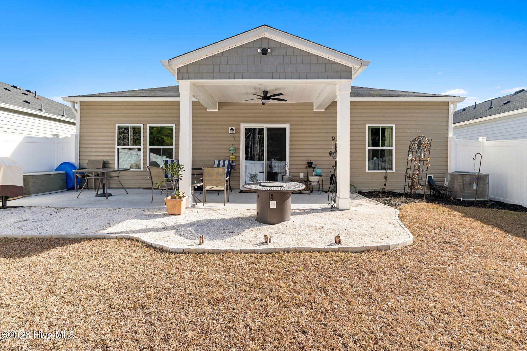 100553701 | Photo 29