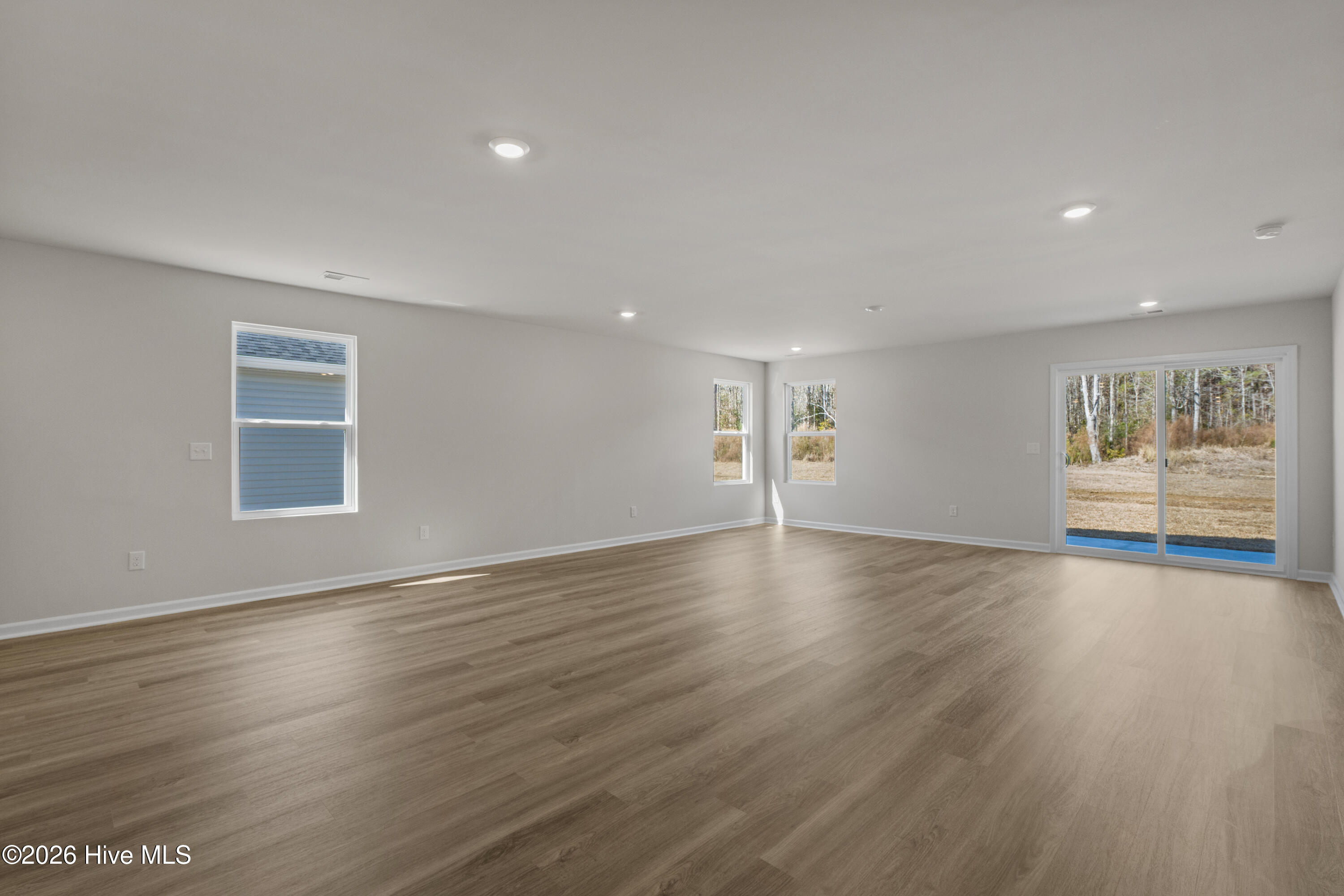 100552146 | Photo 17