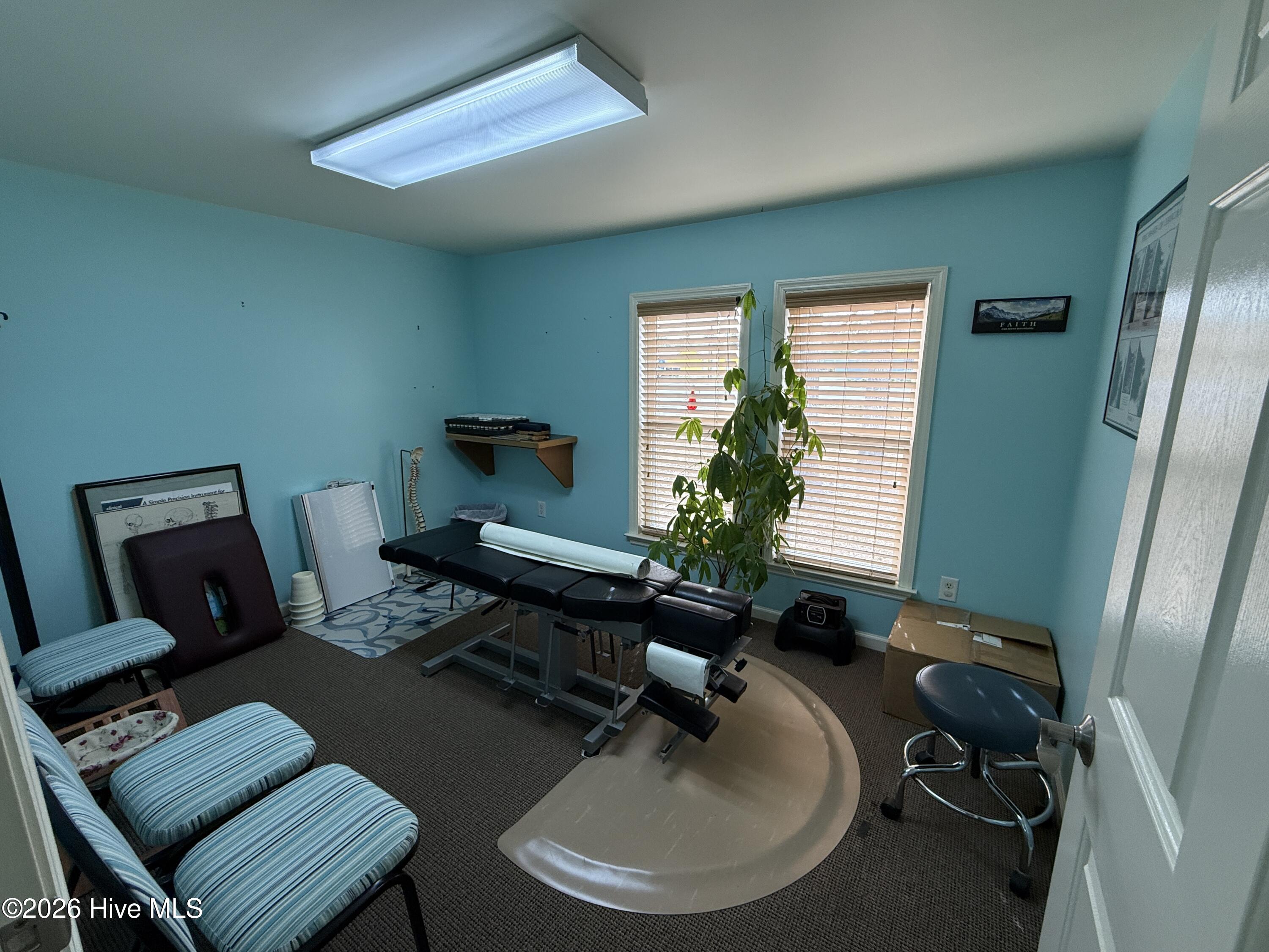 100565253 | Photo 12