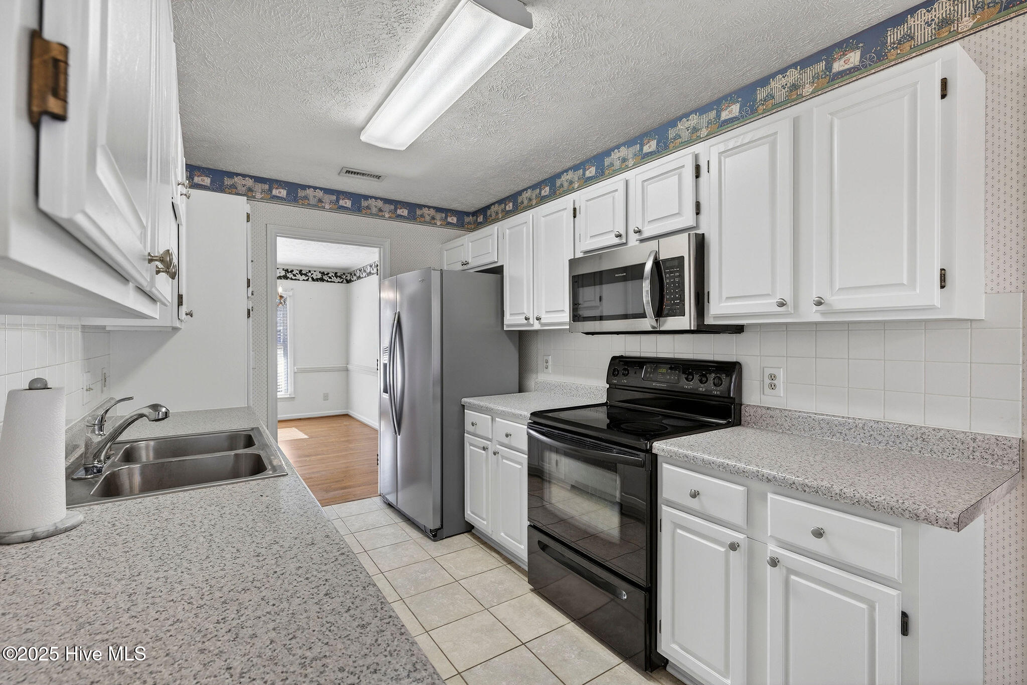 100545478 | Photo 14